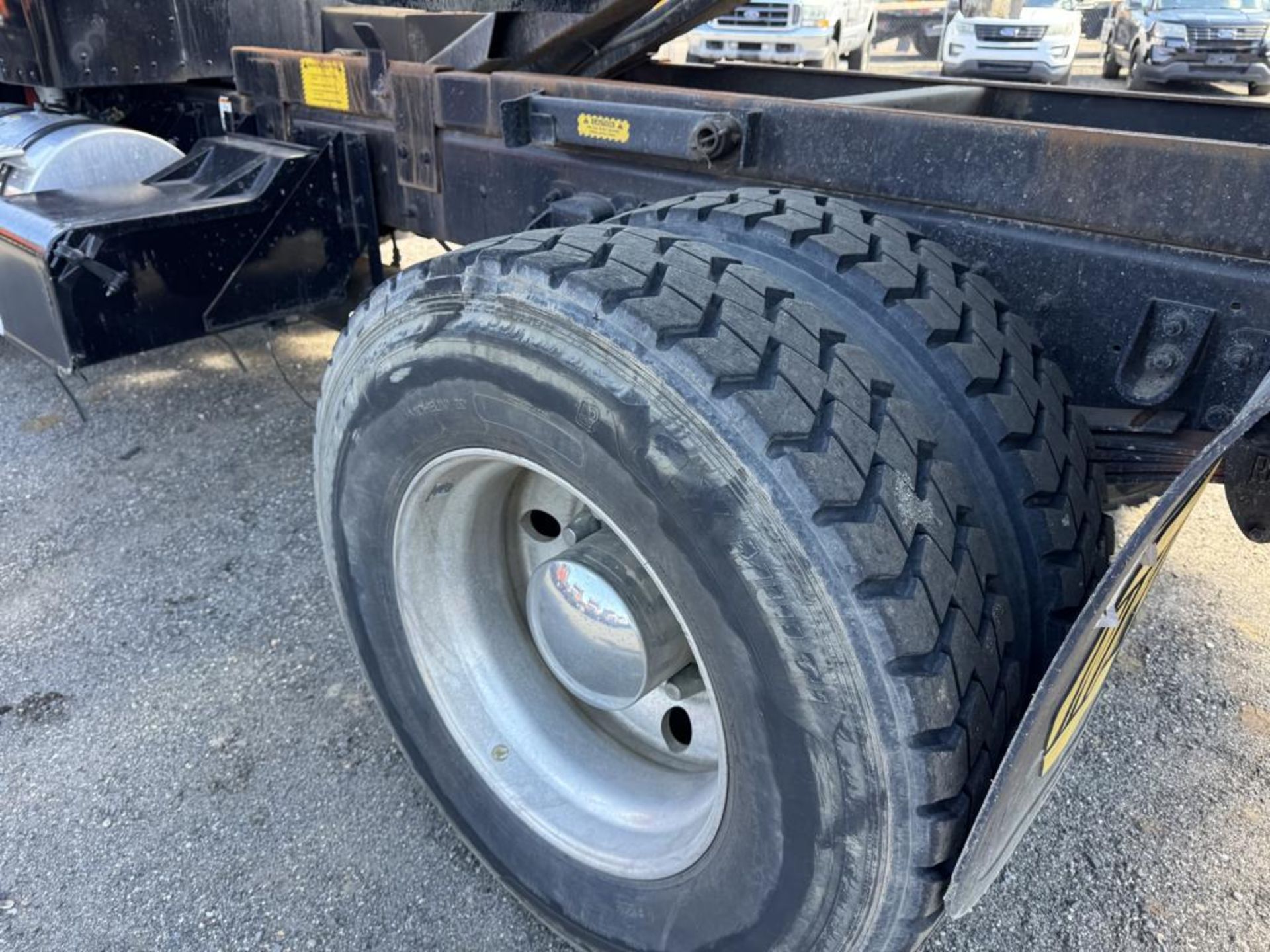 2020 Kenworth T370 Single Axle Dump 48k Original Miles - Image 24 of 46