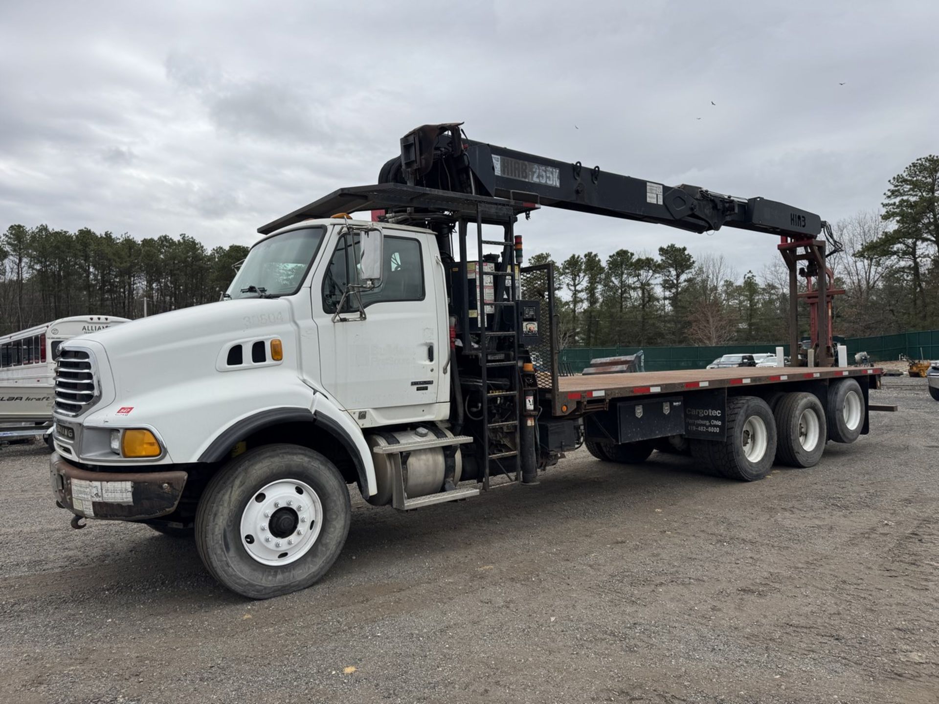 2005 HIAB 255K-2 HIPRO Material Crane Mounted on 2005 Sterling 6513 - Image 13 of 56
