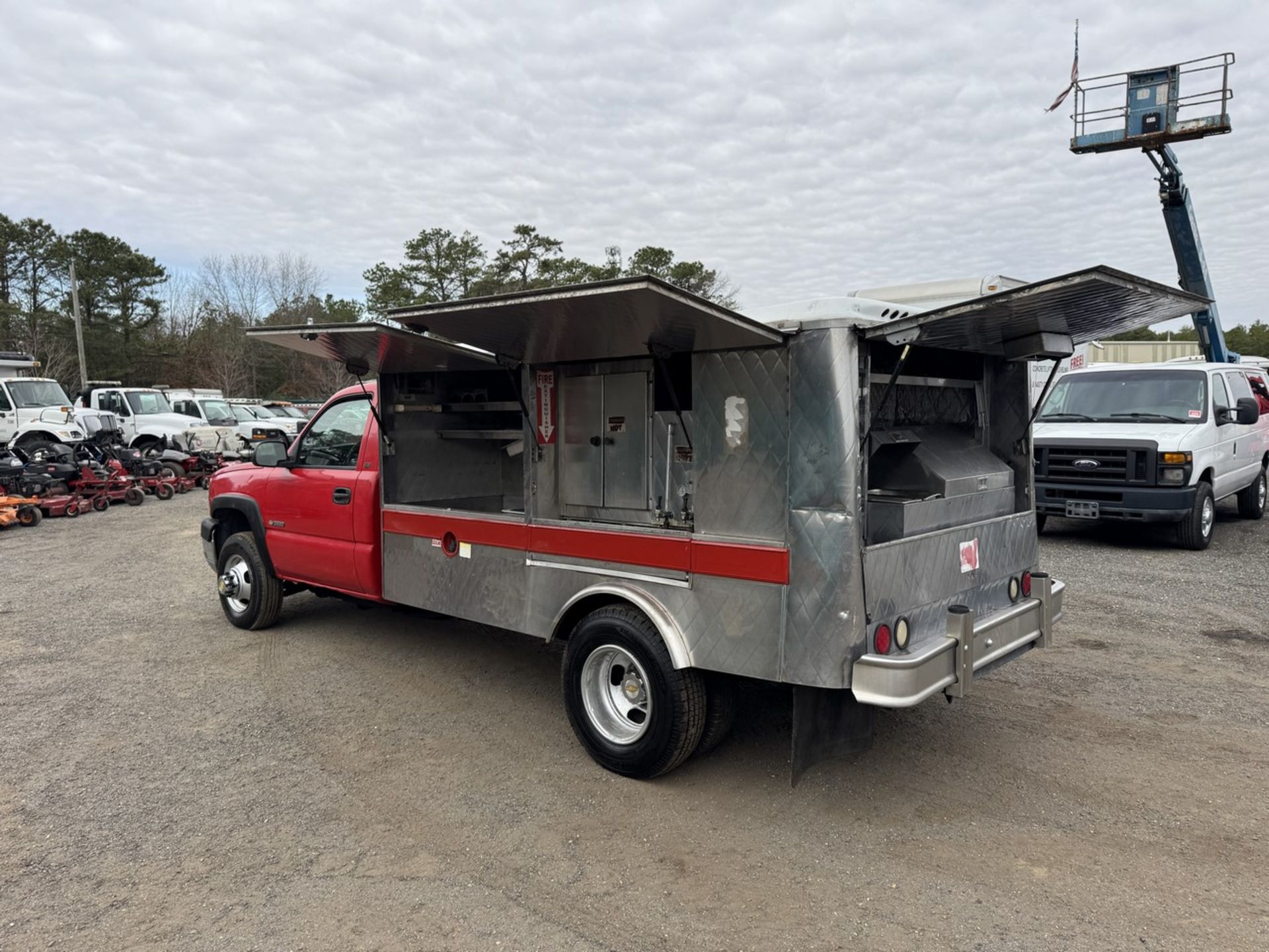2004 Chevy Silverado 3500HD Lunch Truck - Image 8 of 28