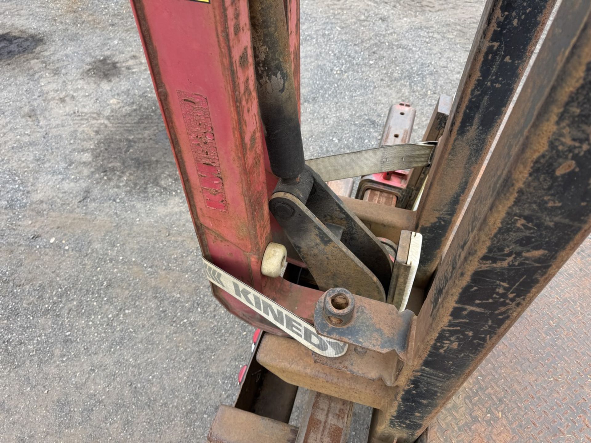 2005 HIAB 255K-2 HIPRO Material Crane Mounted on 2005 Sterling 6513 - Image 33 of 56