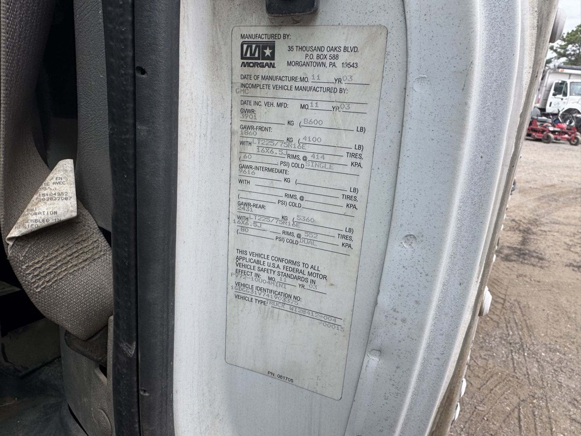 2003 GMC 2500 Box Van - Image 16 of 16