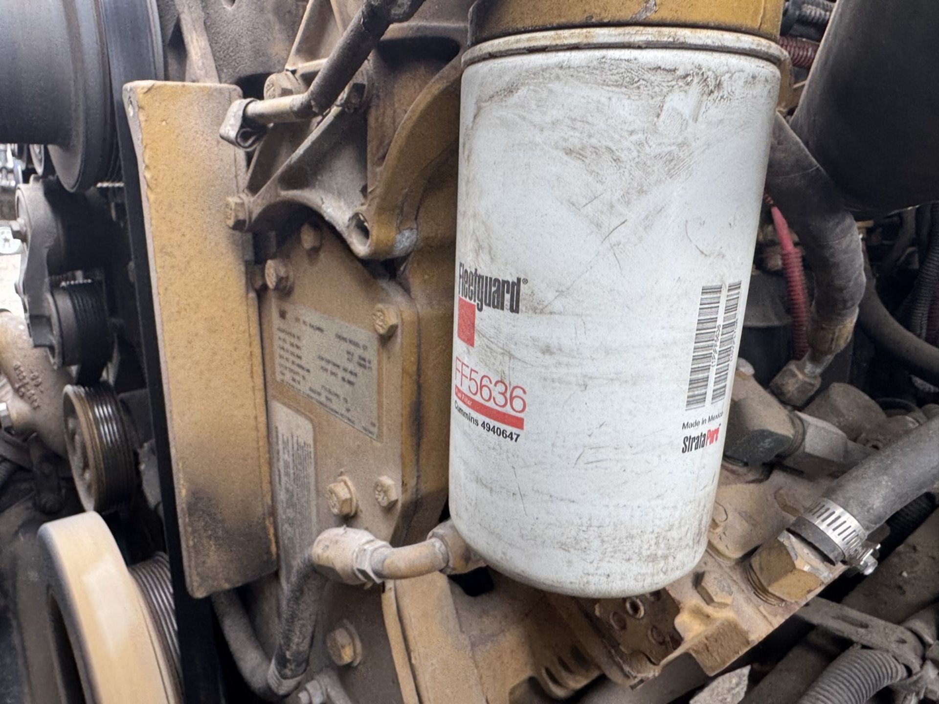 2004 Sterling L7500 Vacuum Loader Truck - Image 38 of 48