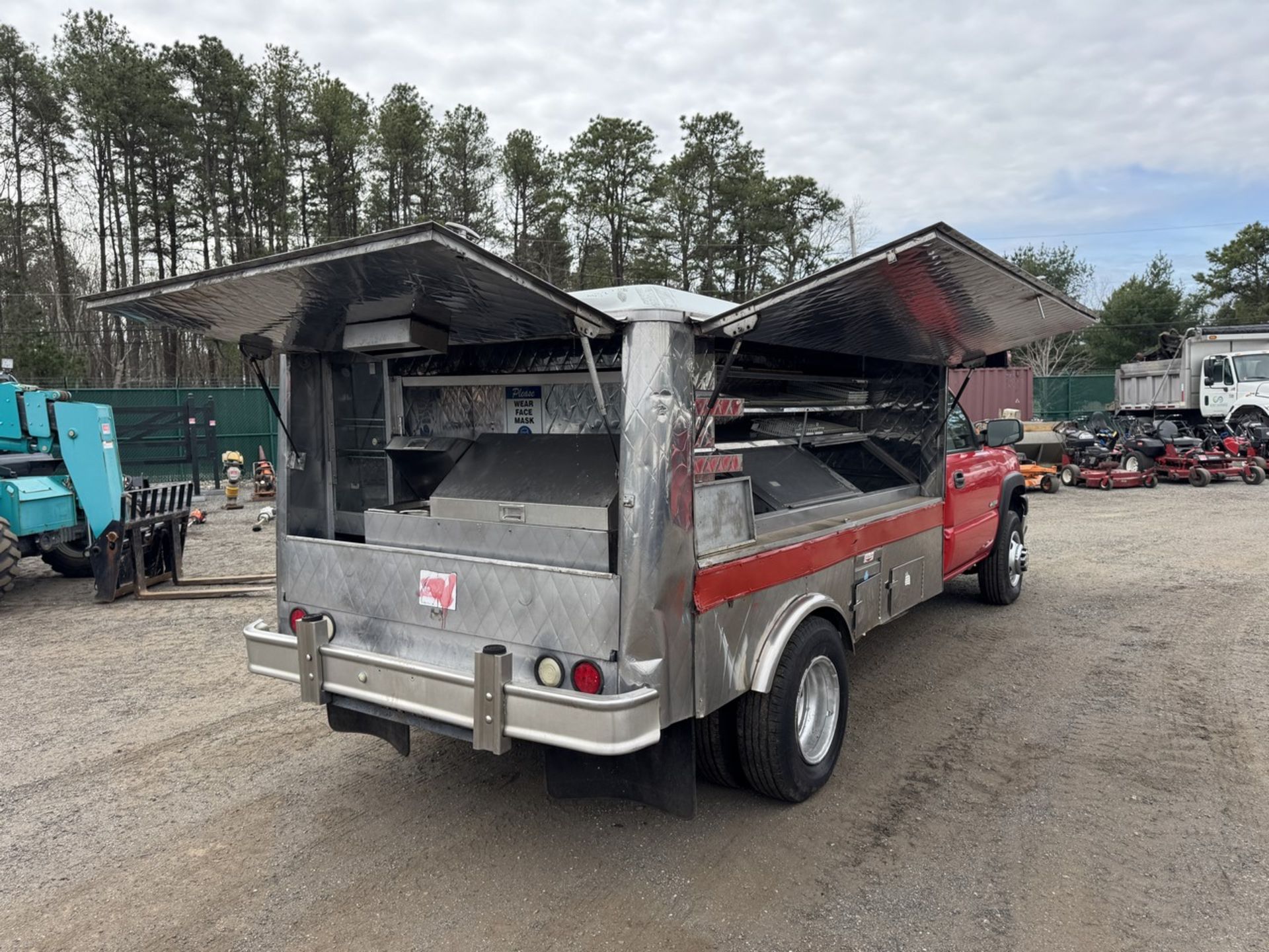 2004 Chevy Silverado 3500HD Lunch Truck - Image 7 of 28