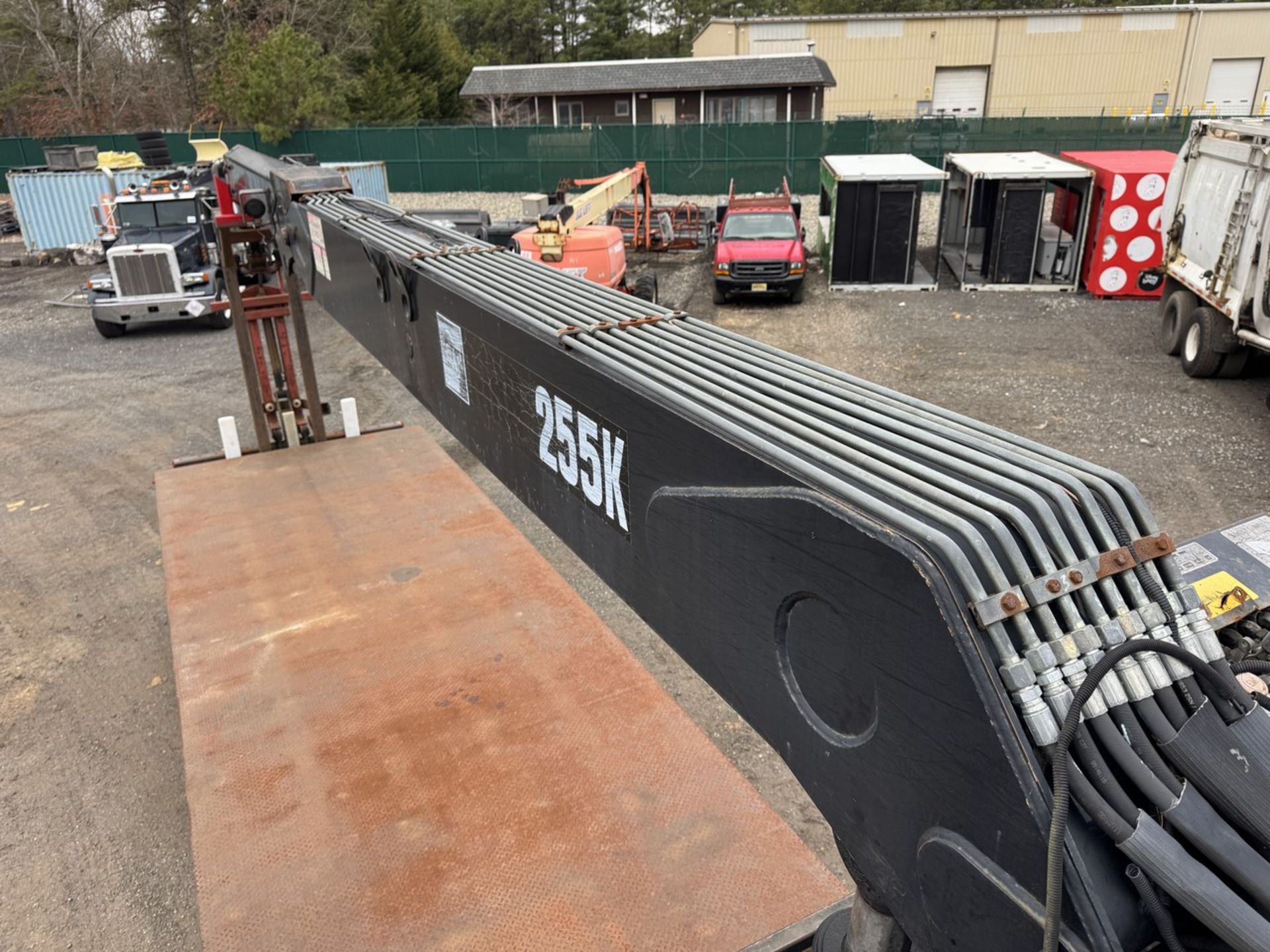 2005 HIAB 255K-2 HIPRO Material Crane Mounted on 2005 Sterling 6513 - Image 21 of 56