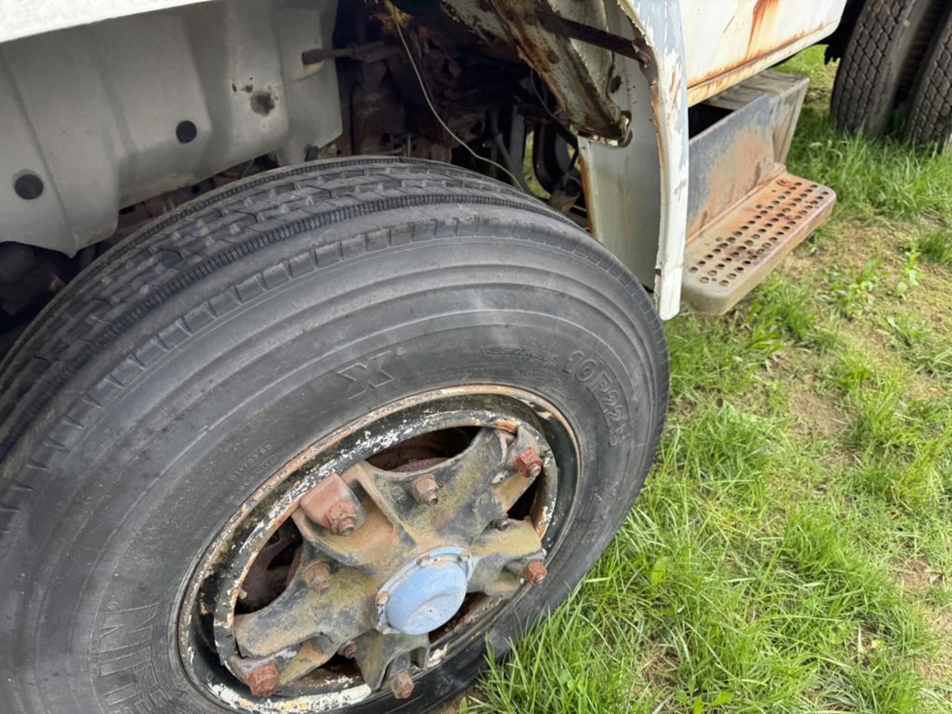1989 International S1900 Single Axle Dump - Image 13 of 19
