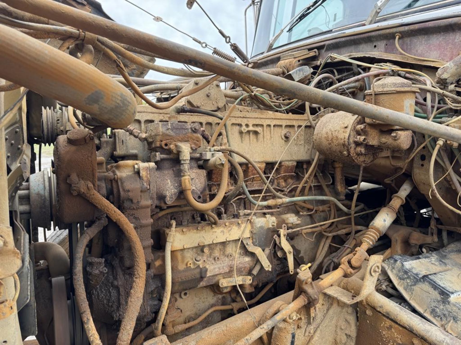 1986 Ford LTL 9000 Tandem Dump - Image 30 of 38