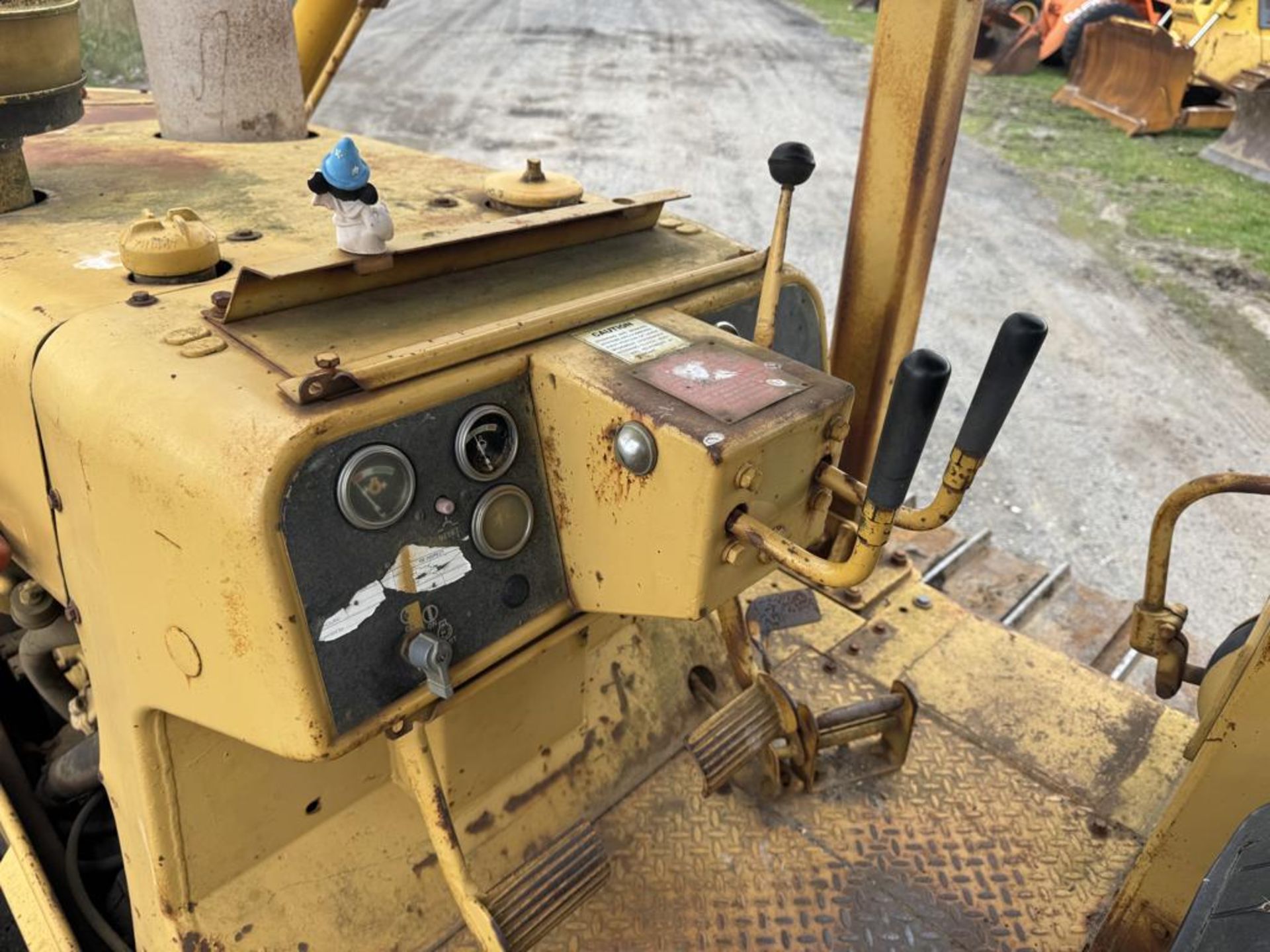 Caterpillar D6D Crawler Dozer - Image 31 of 33