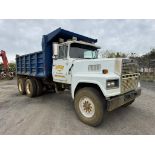 1987 Ford LTL 9000 Tandem Dunp