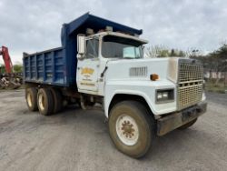 1987 Ford LTL 9000 Tandem Dunp