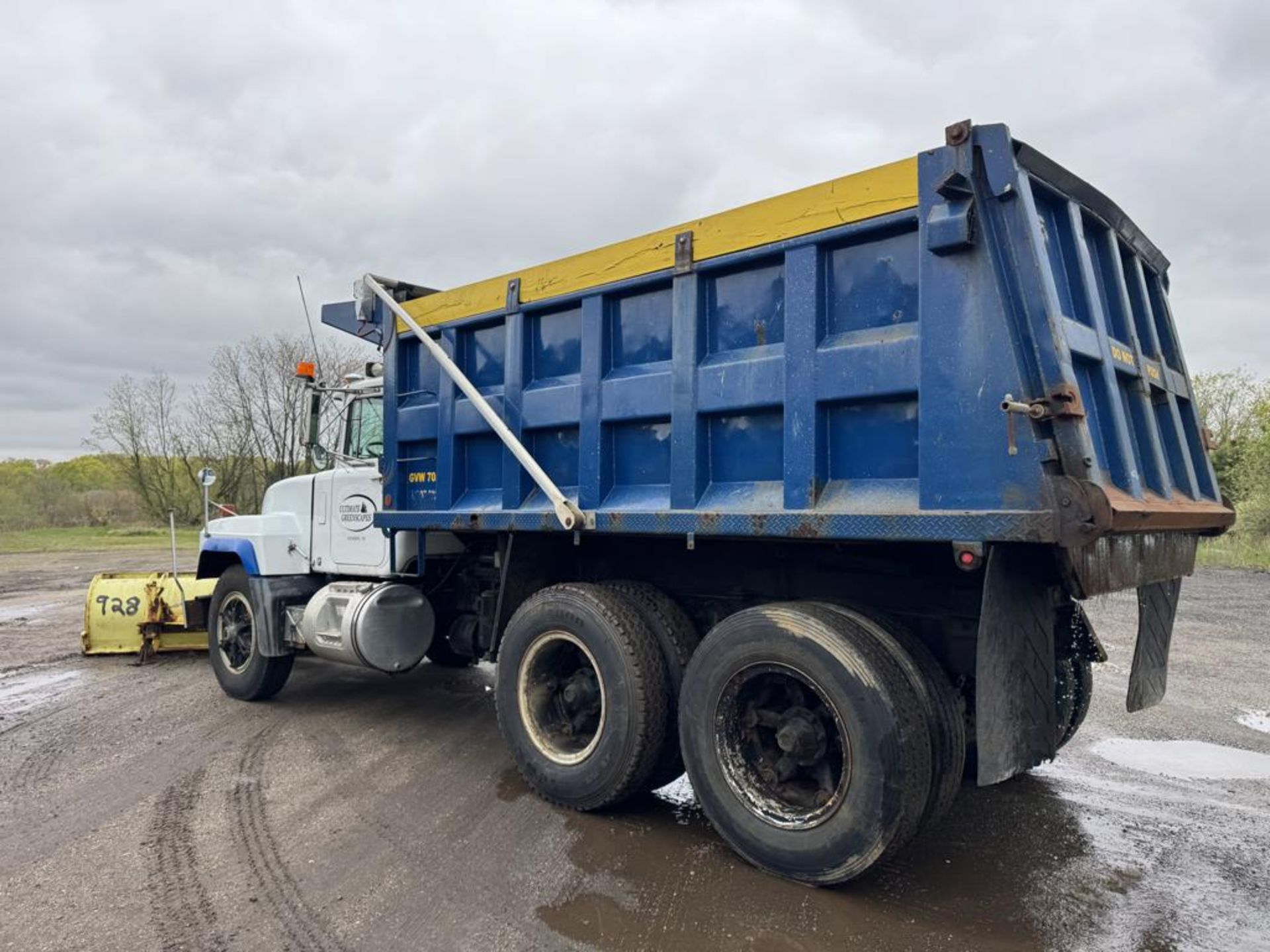 2002 Mack RD688SX Tandem Dump - Image 10 of 47
