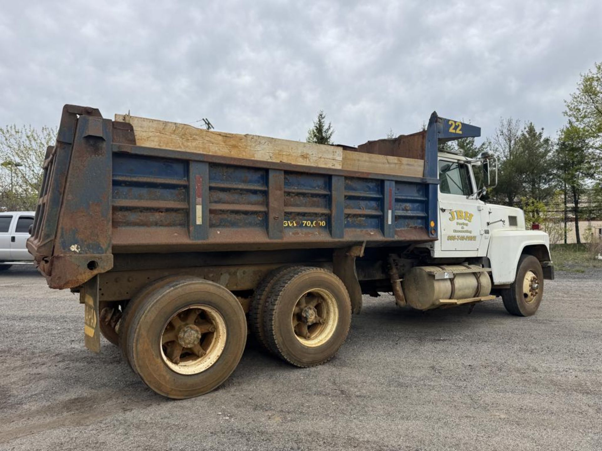 1986 Ford LTL 9000 Tandem Dump - Image 8 of 38
