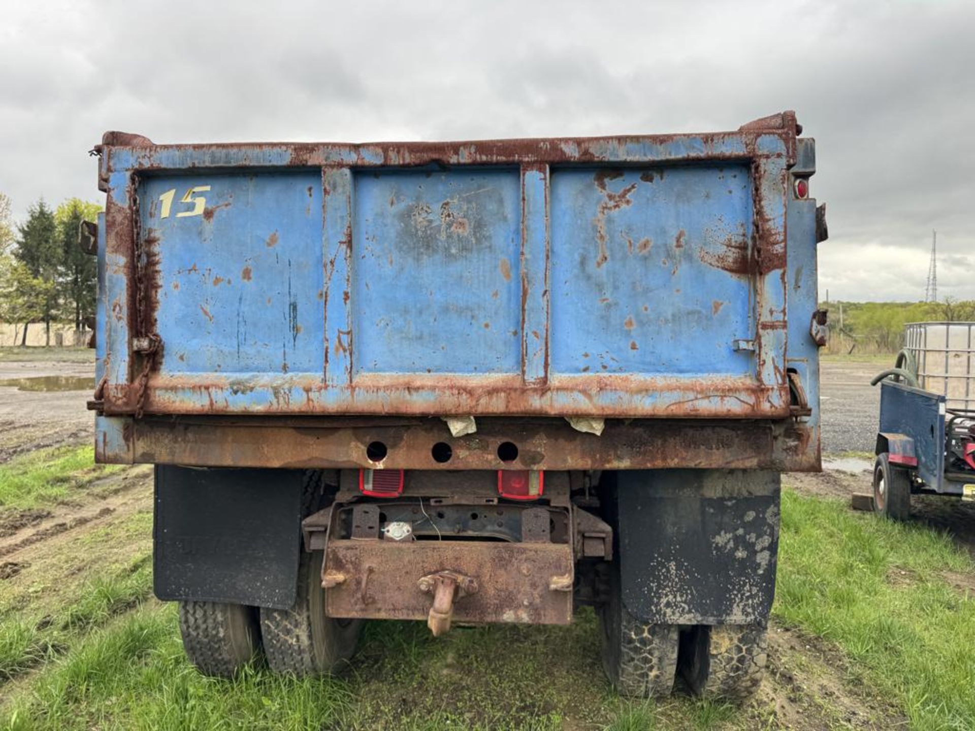 1989 International S1900 Single Axle Dump - Image 6 of 19