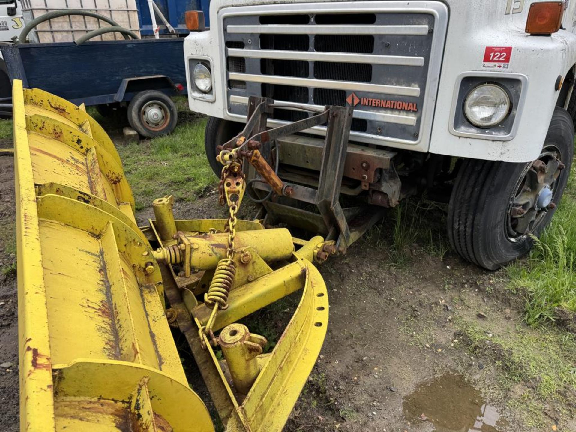 1989 International S1900 Single Axle Dump - Image 11 of 19