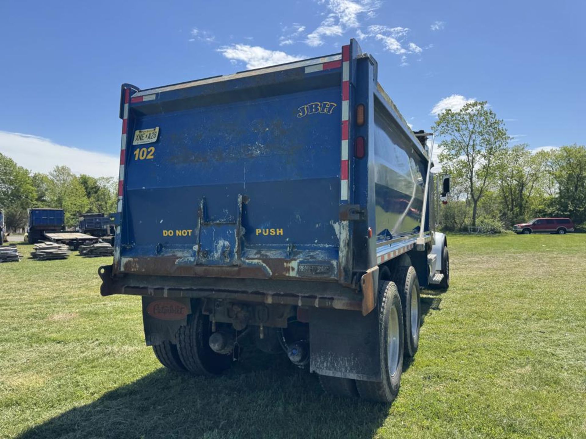 2016 Peterbilt 367 Tri-Axle Dump - Image 8 of 54