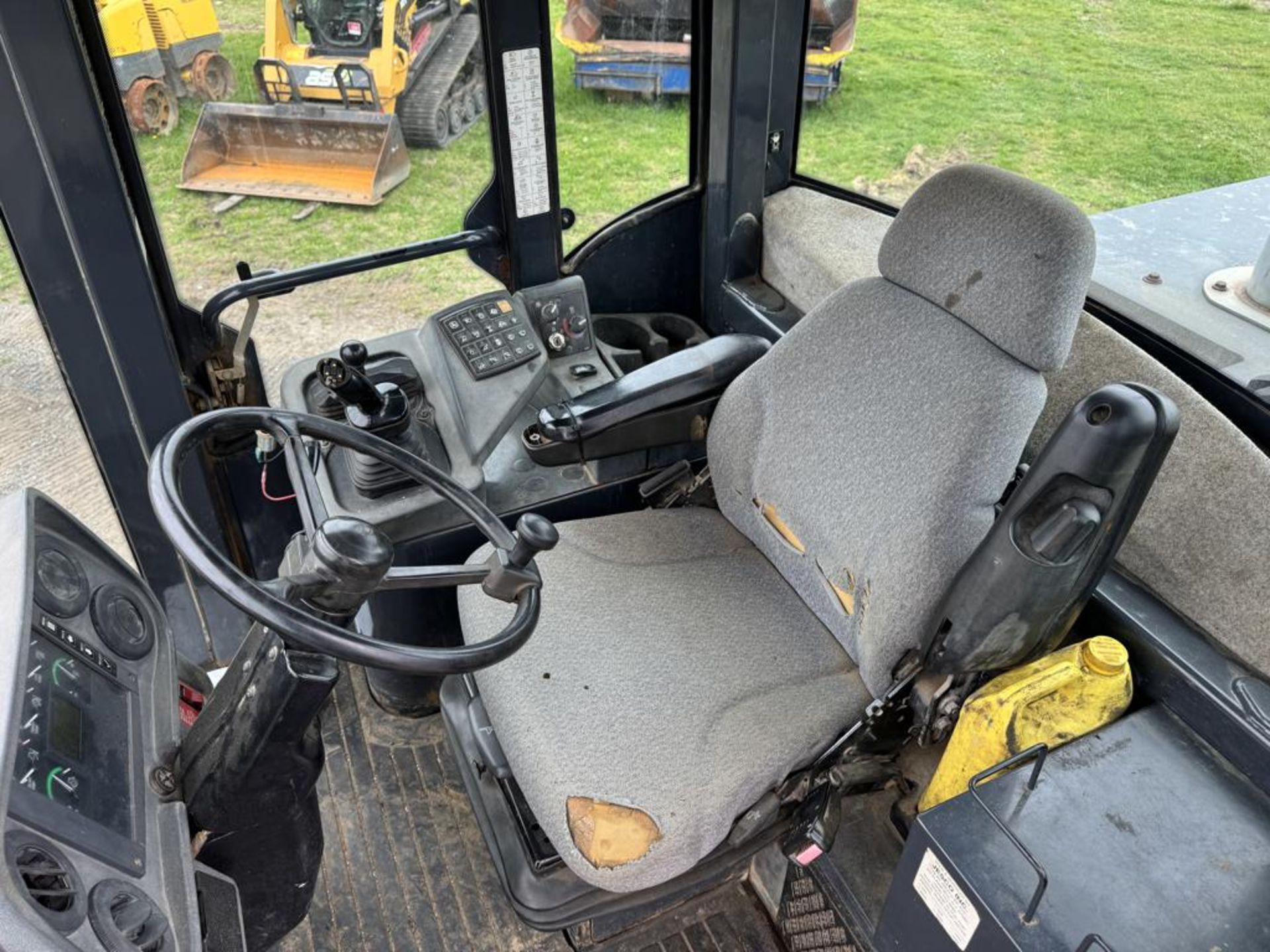 John Deere 544J Wheel Loader - Image 30 of 35