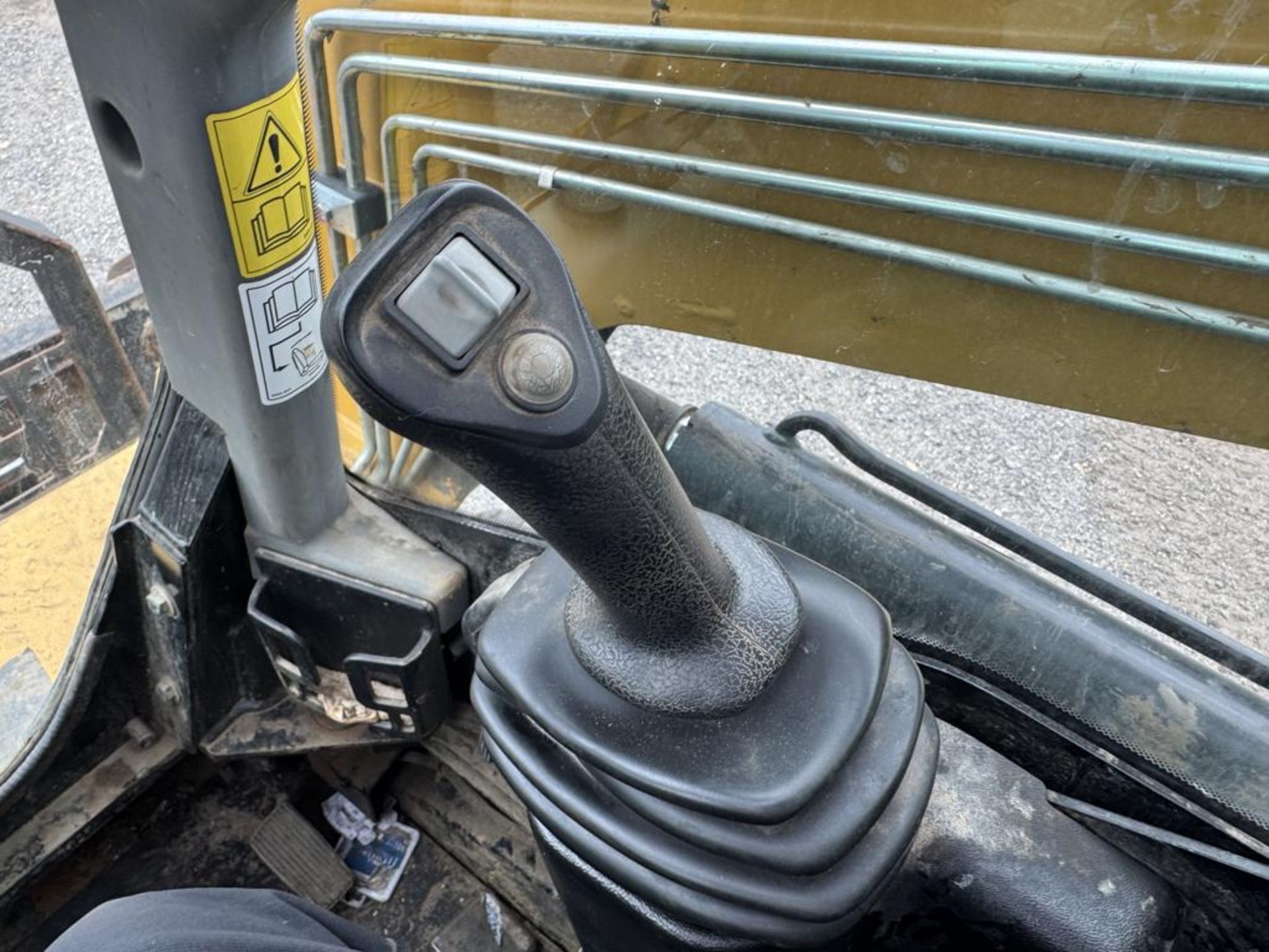 2022 ASV RT-75 Tracked Skid Steer - Image 29 of 32