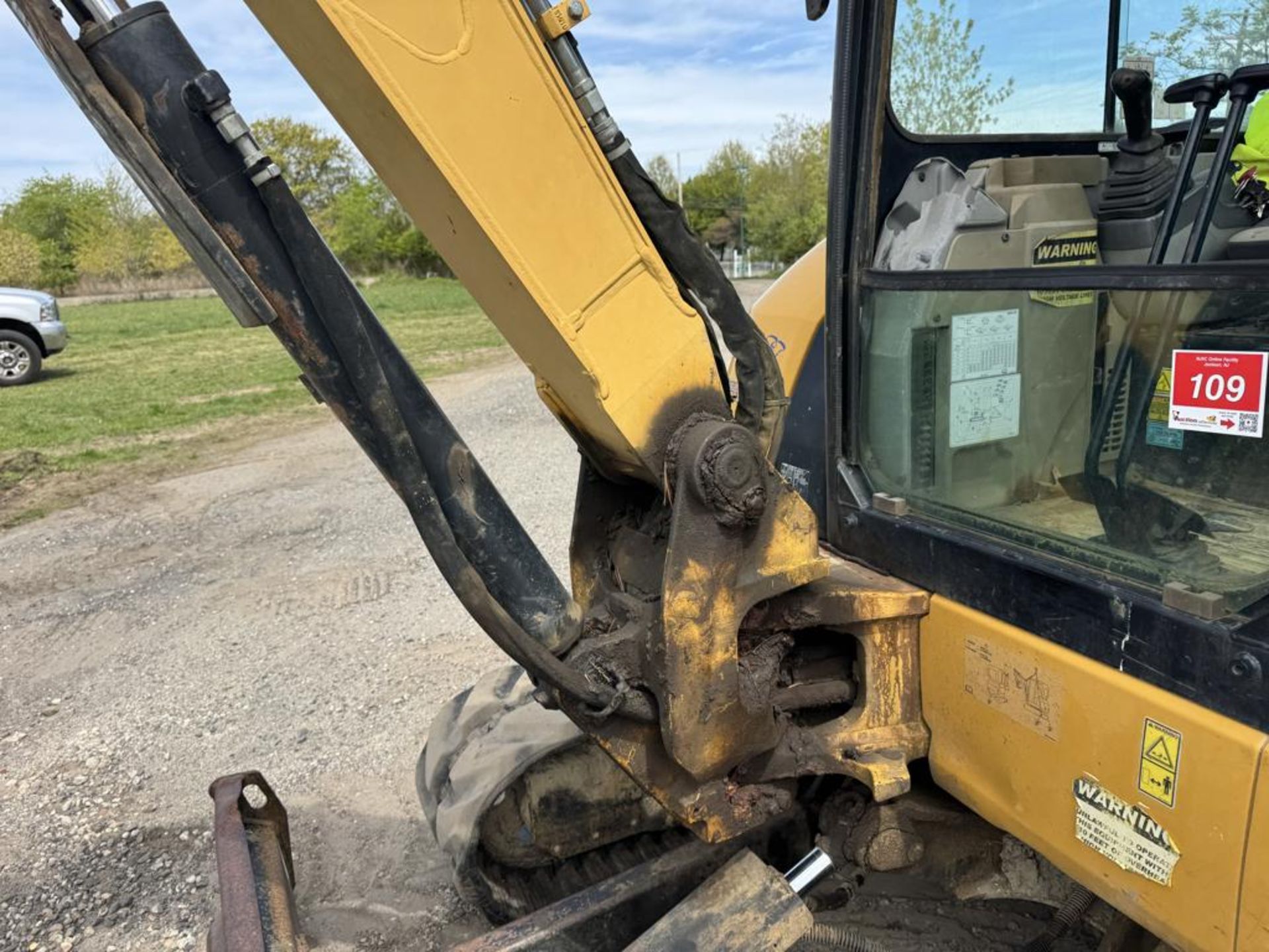 Caterpillar 305D-CR Tracked Excavator - Image 17 of 34