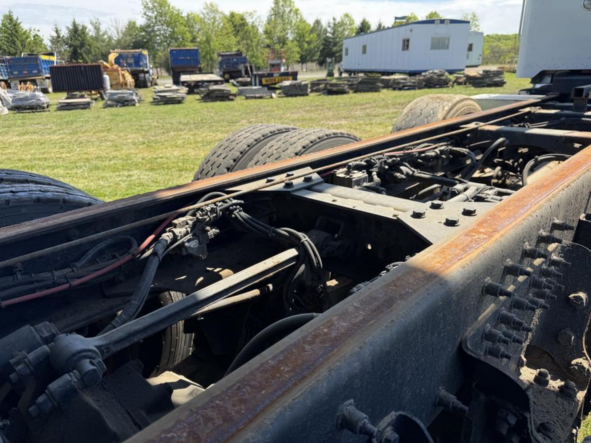 2016 Peterbilt 367 Tri-Axle Dump - Image 37 of 54