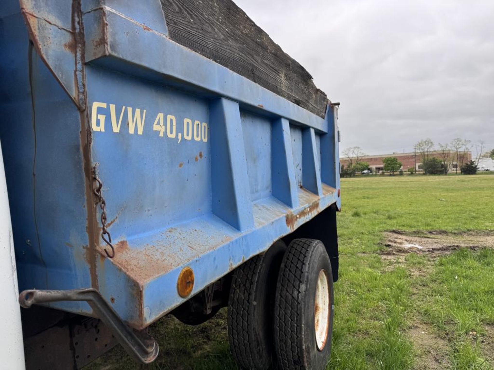 1989 International S1900 Single Axle Dump - Image 14 of 19