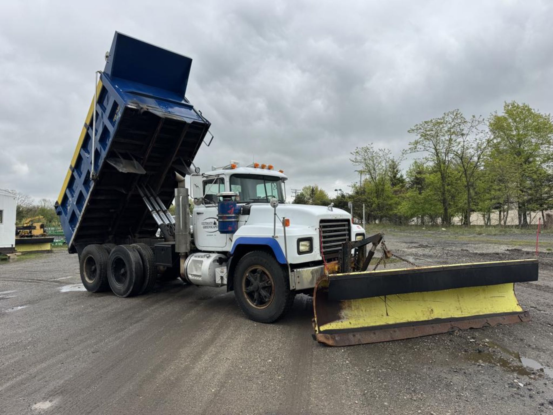 1999 Mack RD688SX Tandem Dump - Image 26 of 44
