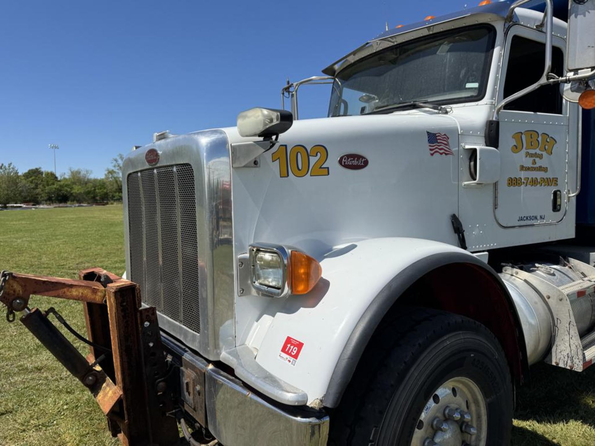 2016 Peterbilt 367 Tri-Axle Dump - Image 14 of 54