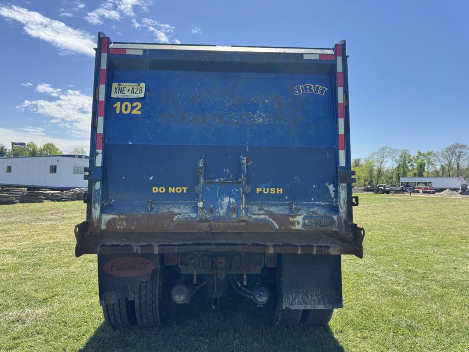 2016 Peterbilt 367 Tri-Axle Dump - Image 9 of 54