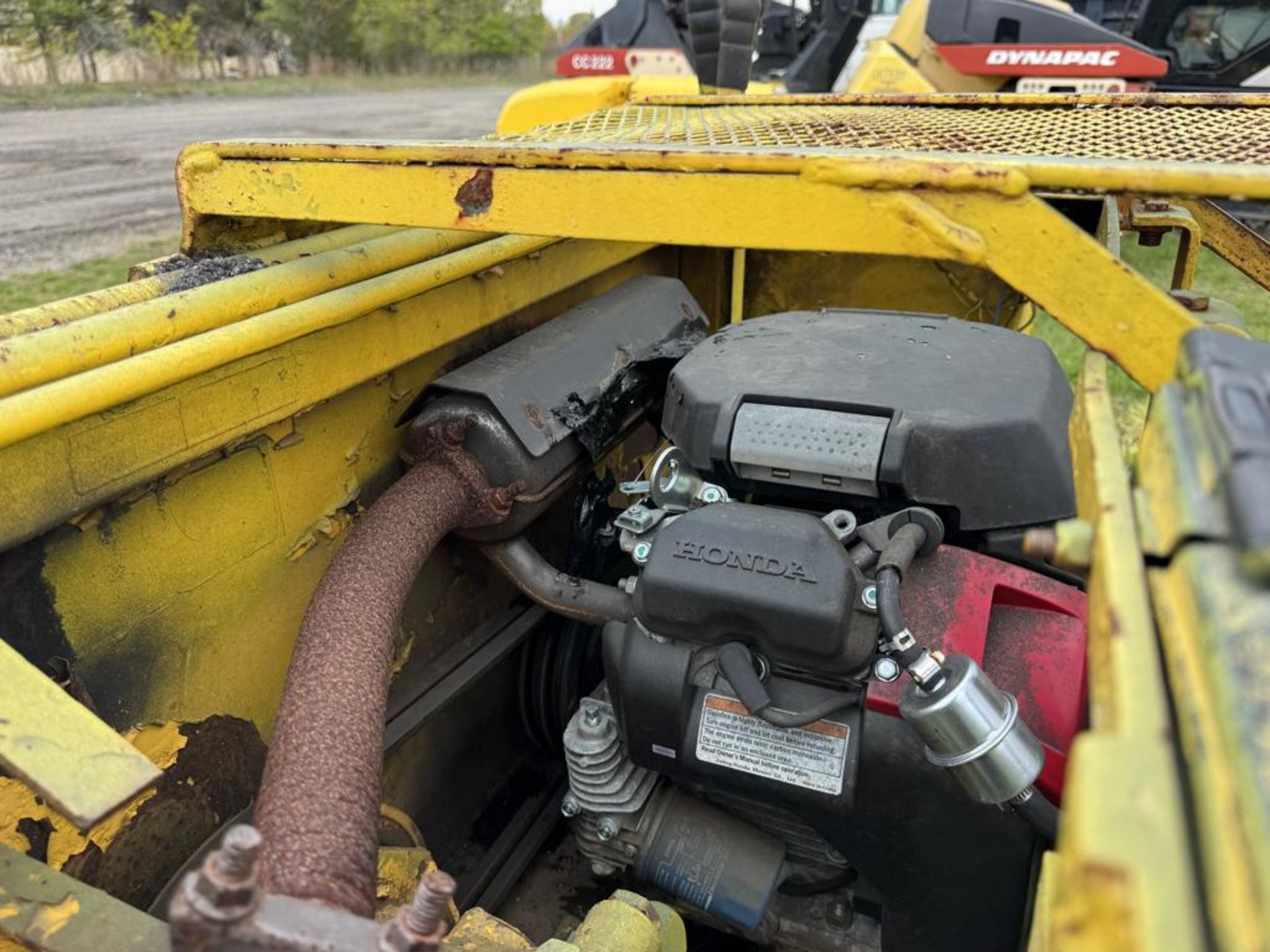 GEHL Powerbox T450 Asphalt Paver - Image 18 of 19