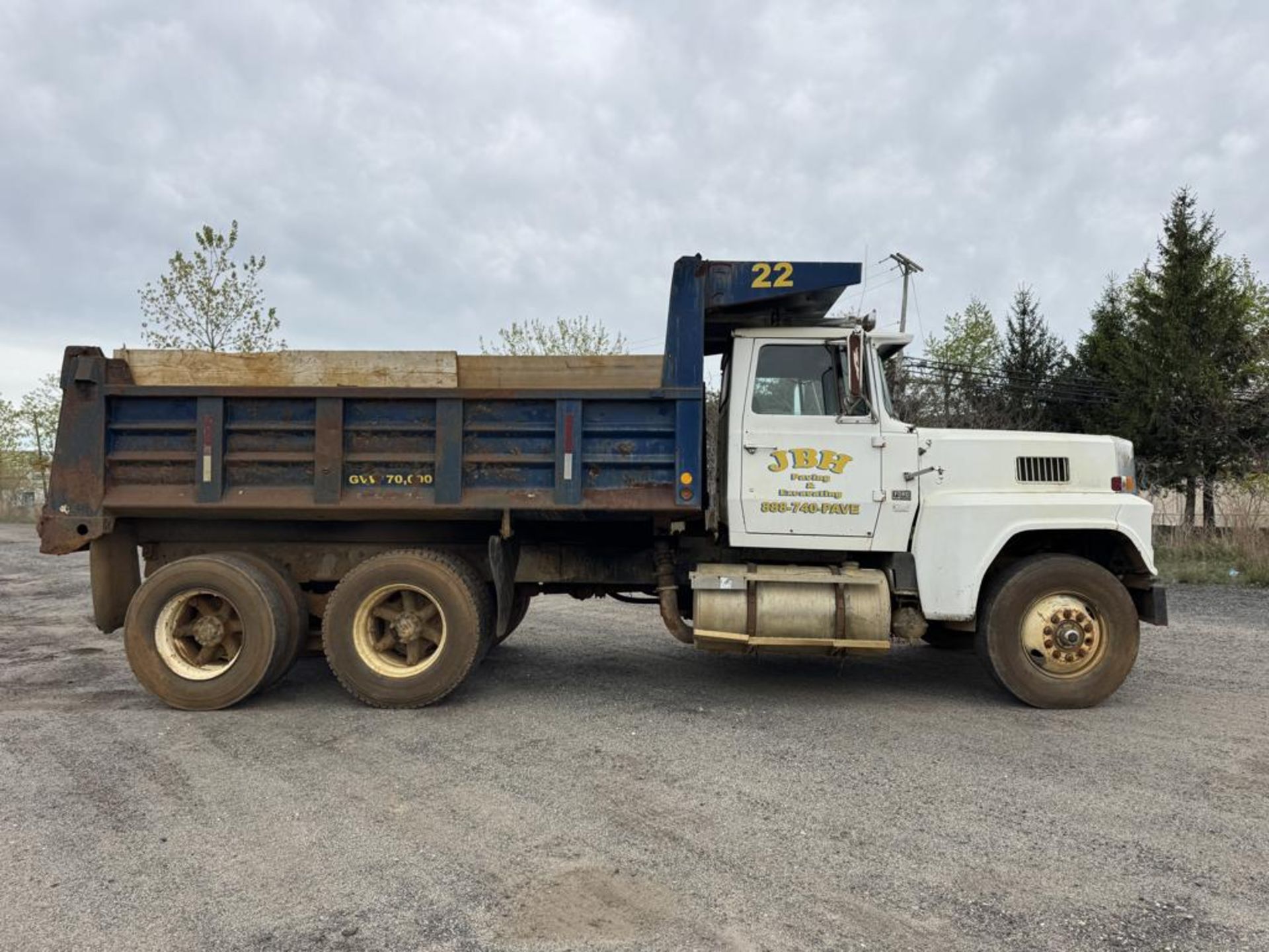 1986 Ford LTL 9000 Tandem Dump - Image 7 of 38