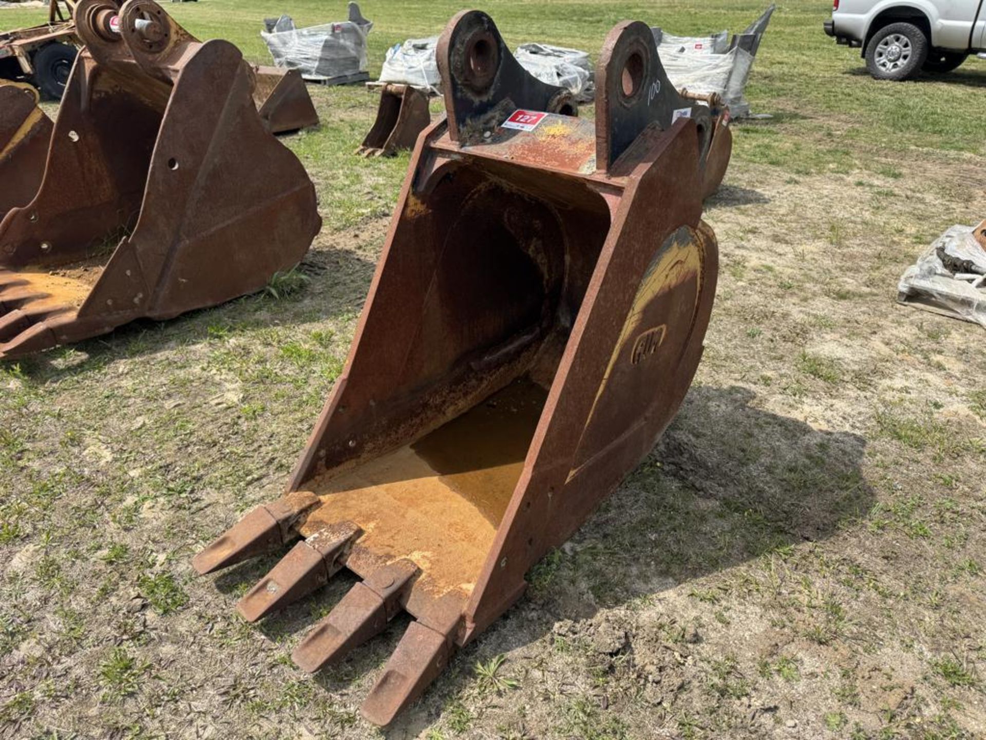 AIM John Deere 230 30" Excavator Bucket - Image 3 of 6