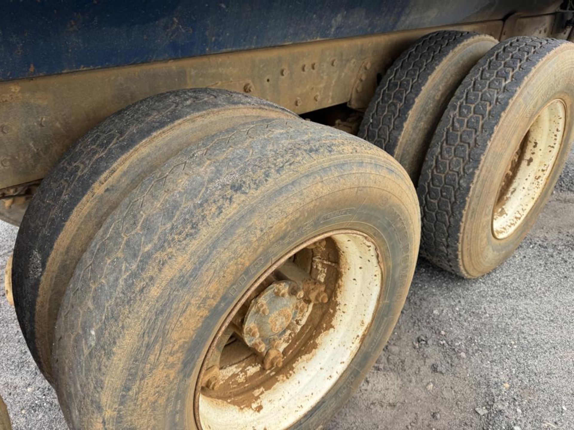 1987 Ford LTL 9000 Tandem Dunp - Image 15 of 30