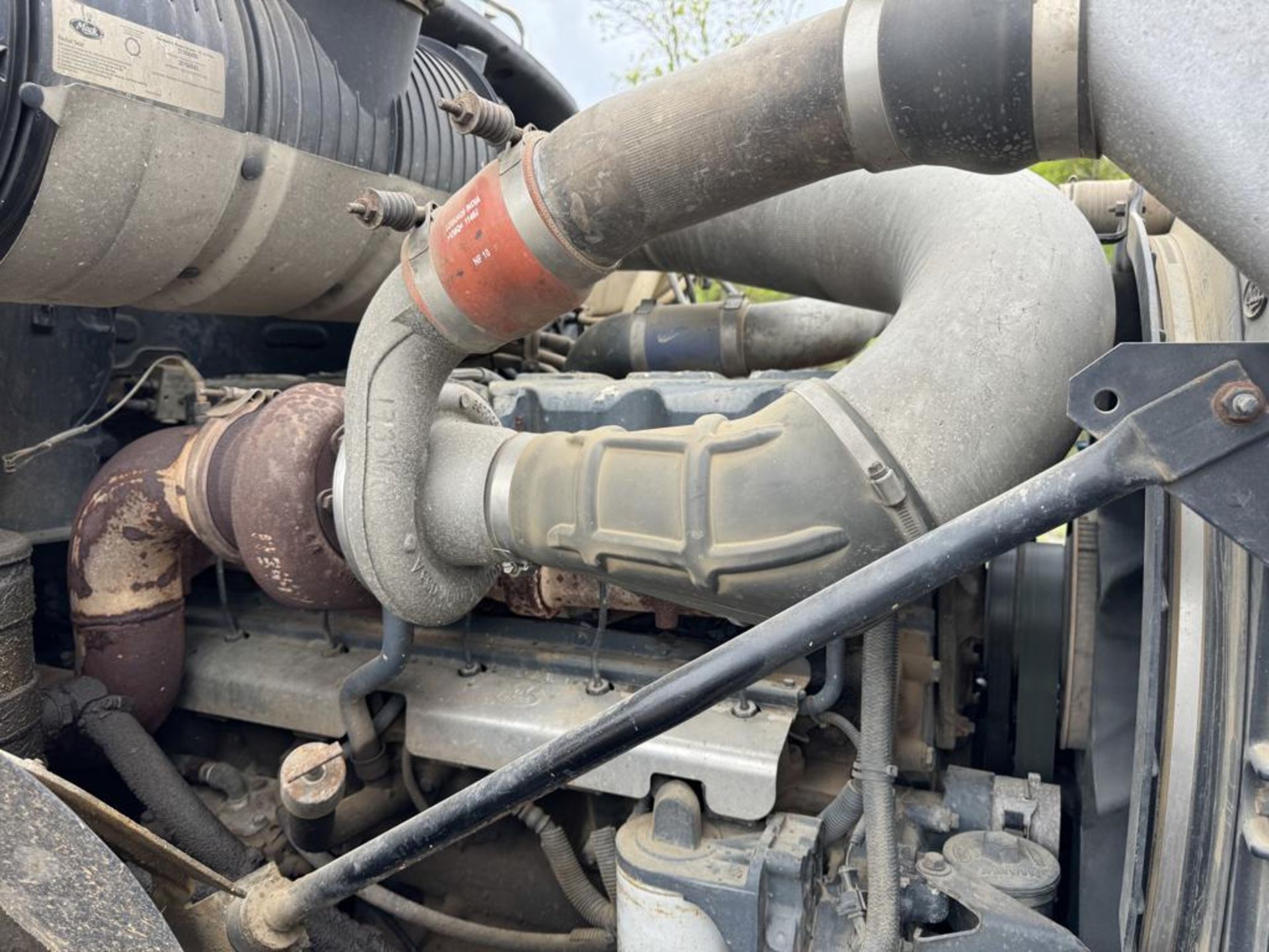 2006 Mack Granite Tri-Axle Dump - Image 36 of 44