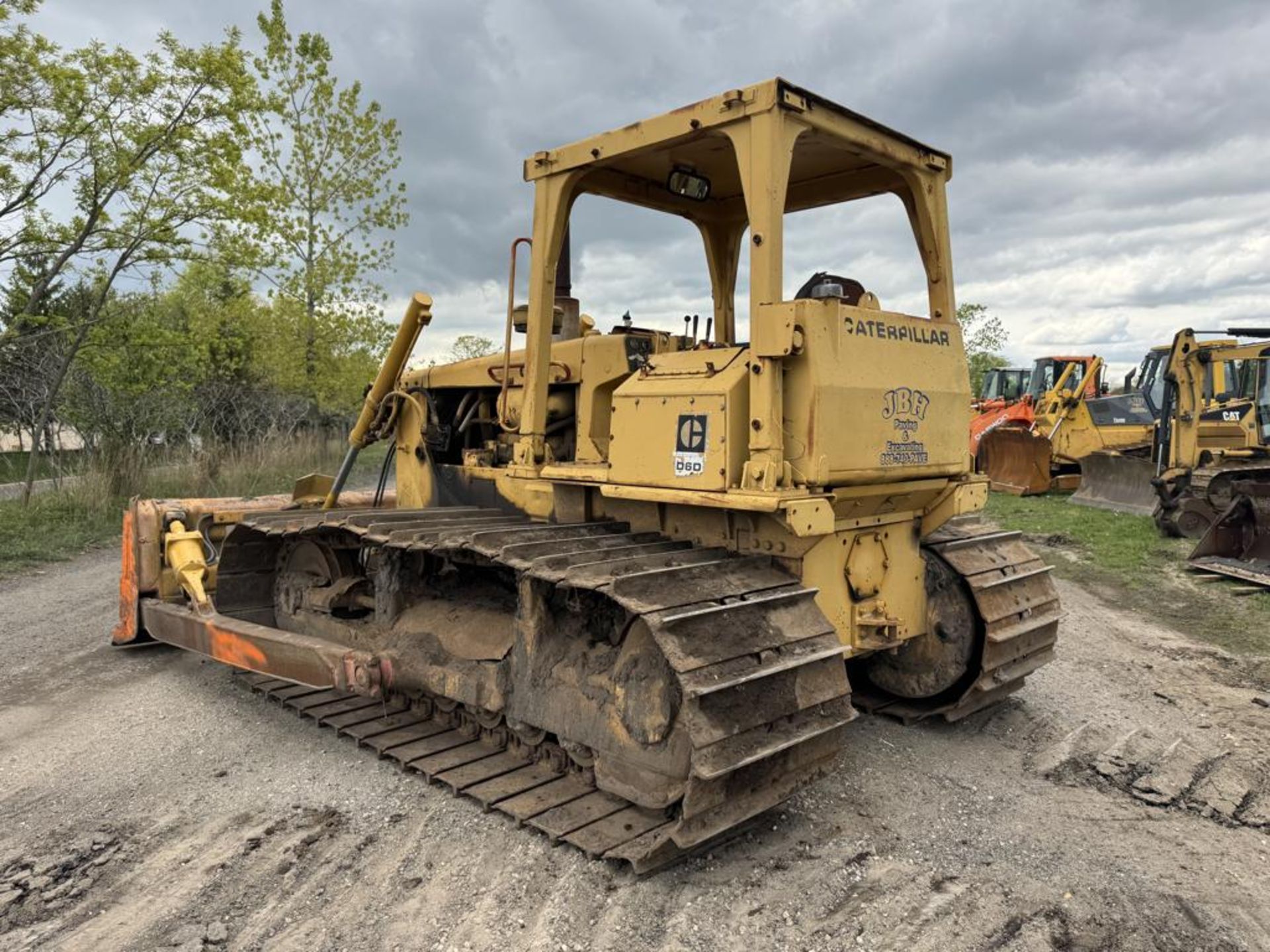 Caterpillar D6D Crawler Dozer - Image 6 of 33