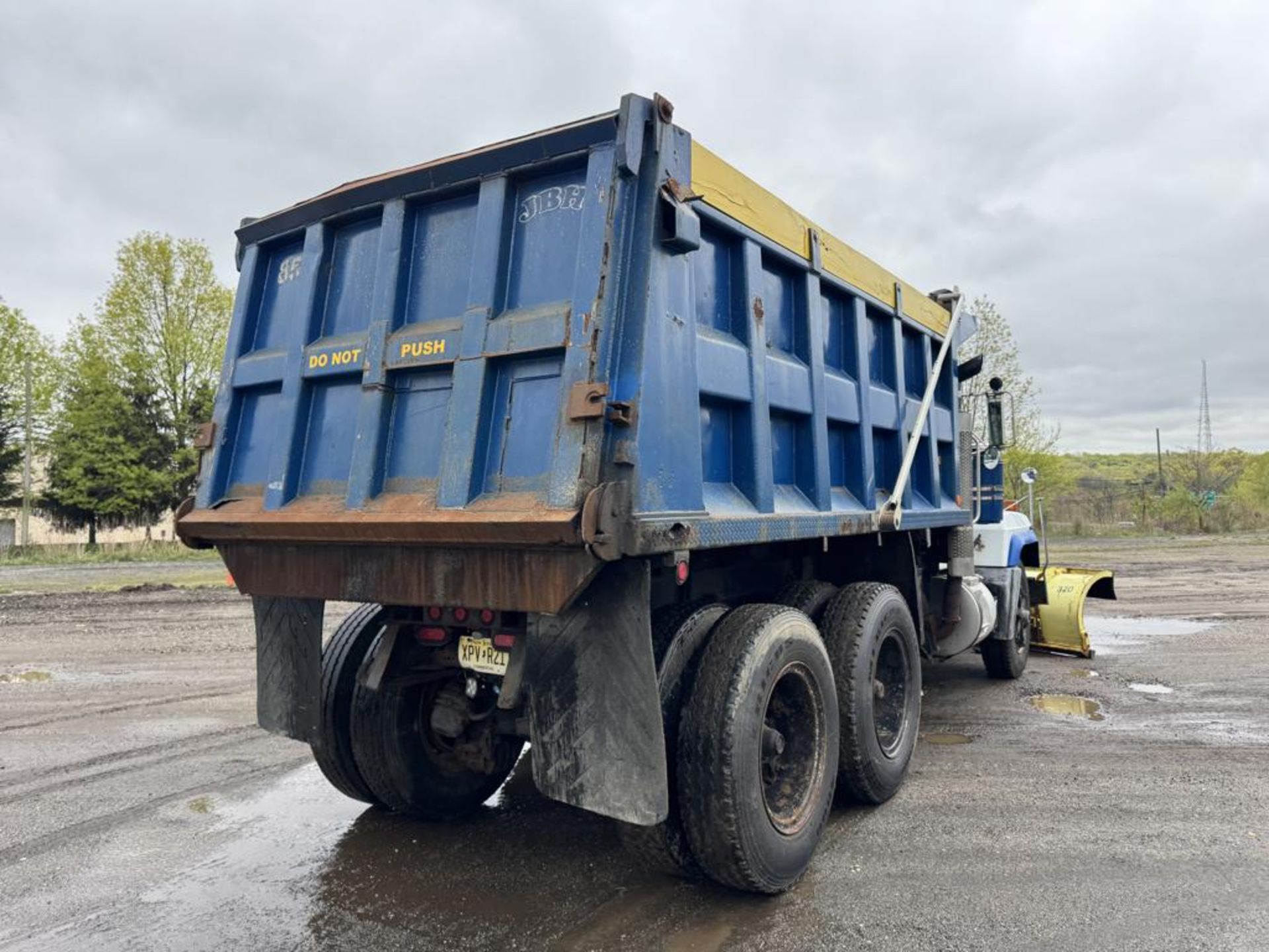 2002 Mack RD688SX Tandem Dump - Image 7 of 47