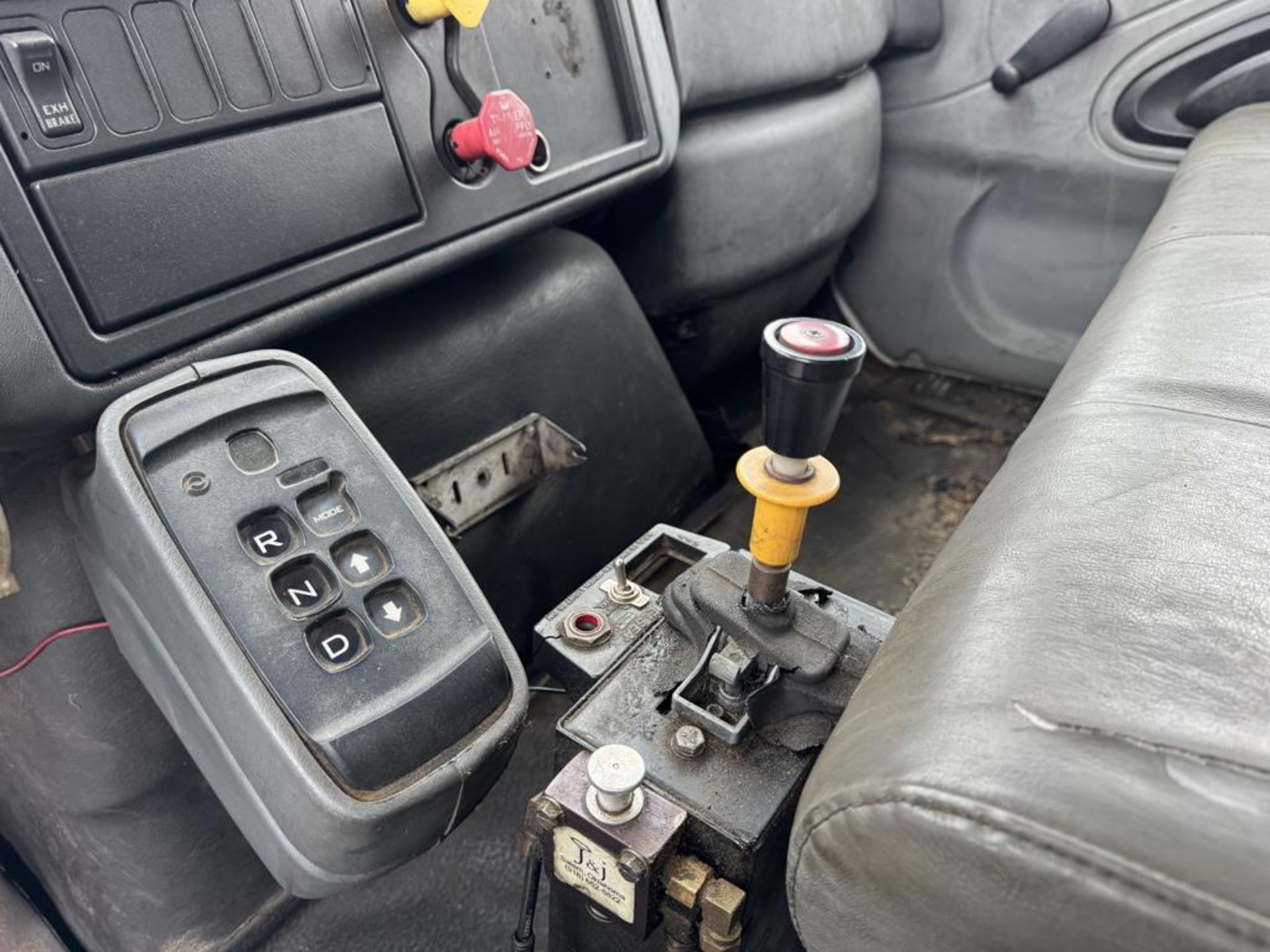 2006 International 4400 Single Axle Dump - Image 19 of 21