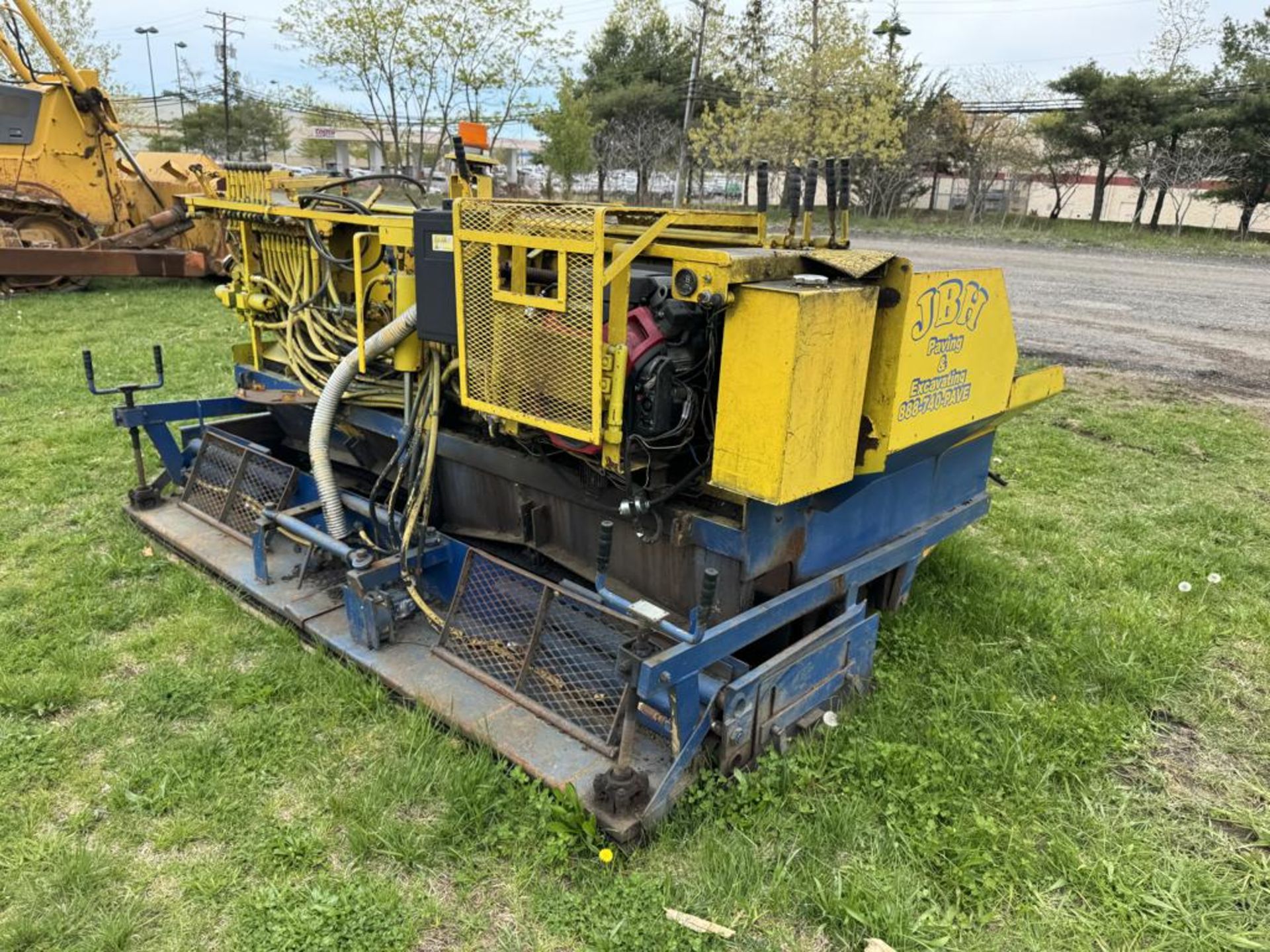 GEHL Powerbox T450 Asphalt Paver - Image 4 of 19