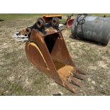 AIM John Deere 230 30" Excavator Bucket