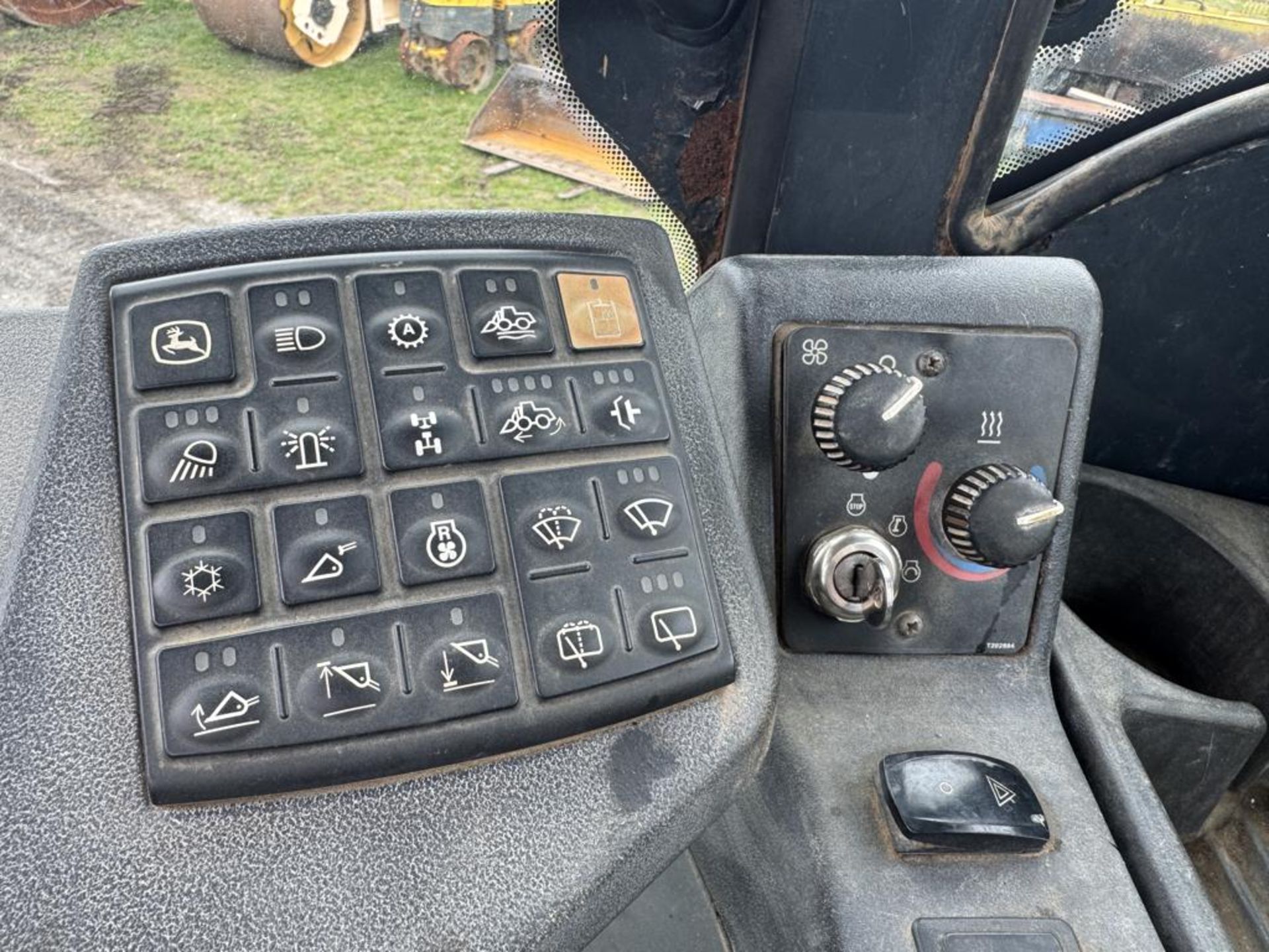 John Deere 544J Wheel Loader - Image 32 of 35