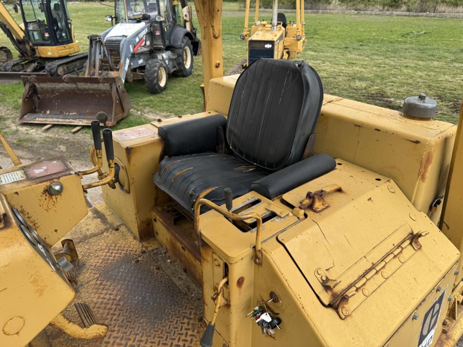 Caterpillar D6D Crawler Dozer - Image 30 of 33