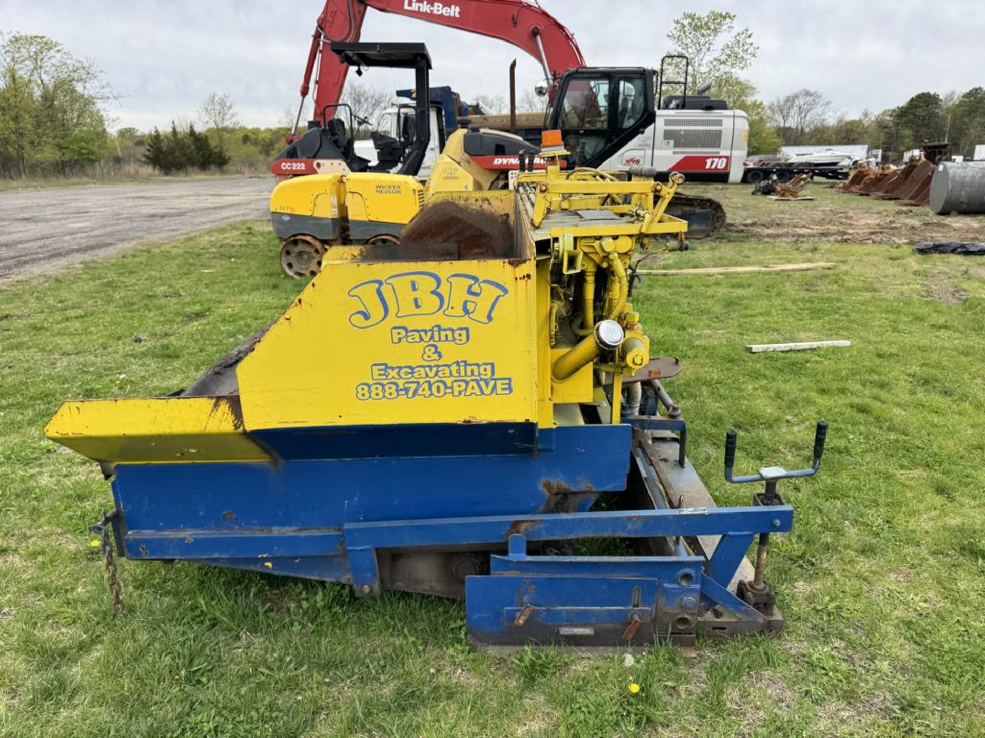 GEHL Powerbox T450 Asphalt Paver - Image 8 of 19