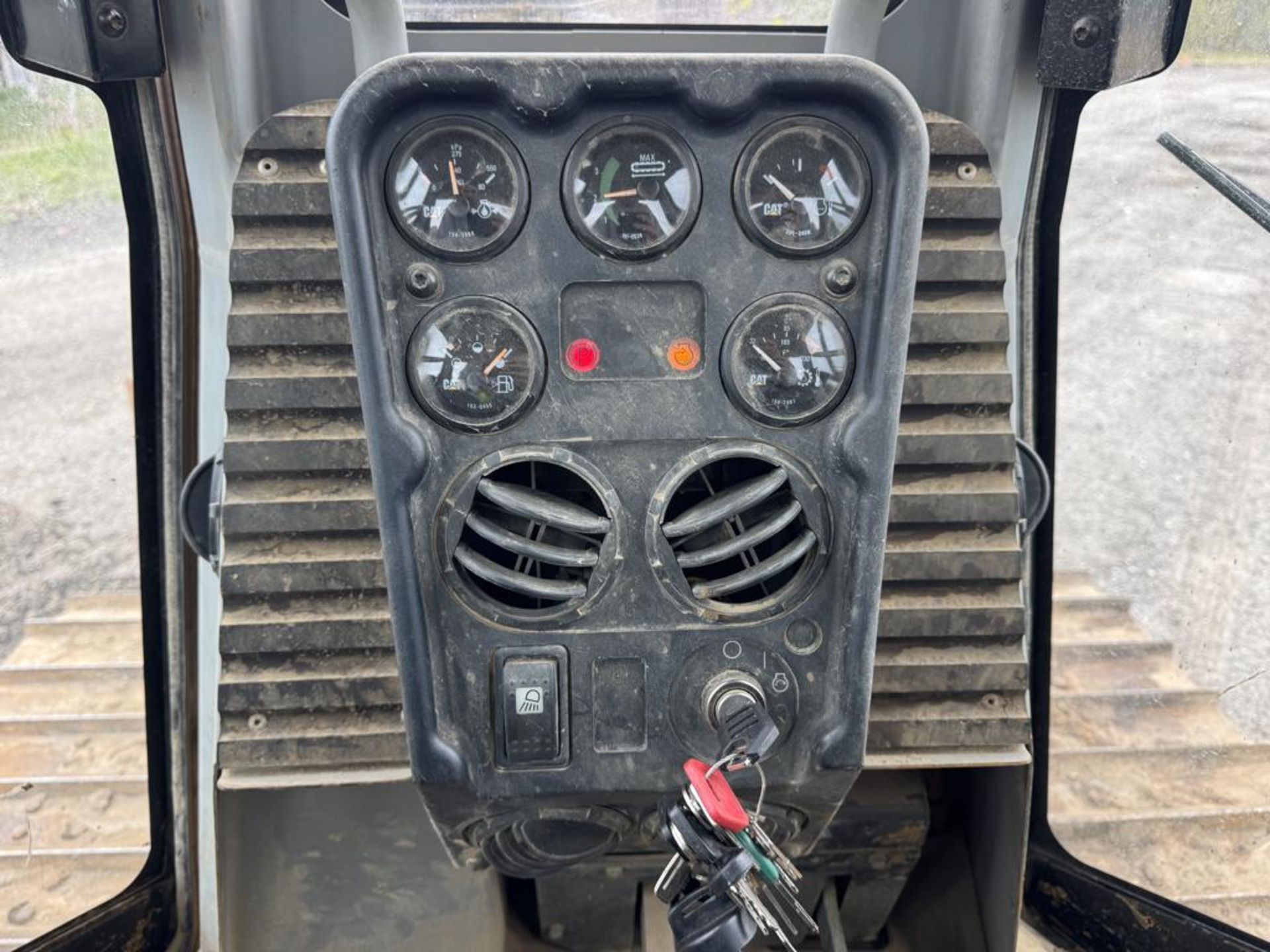 Caterpillar D4G LGP Crawler Dozer - Image 33 of 38