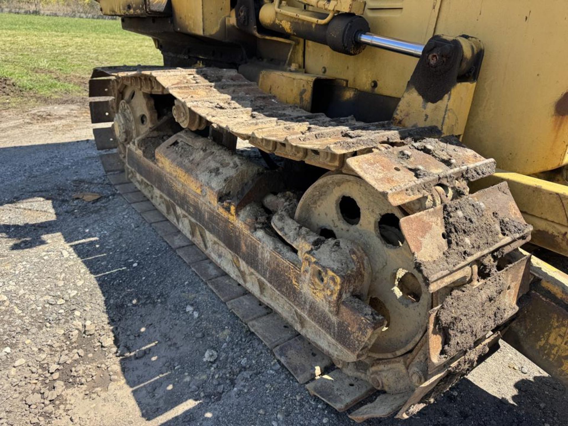 Komatsu D31A-17 Crawler Dozer - Image 15 of 27