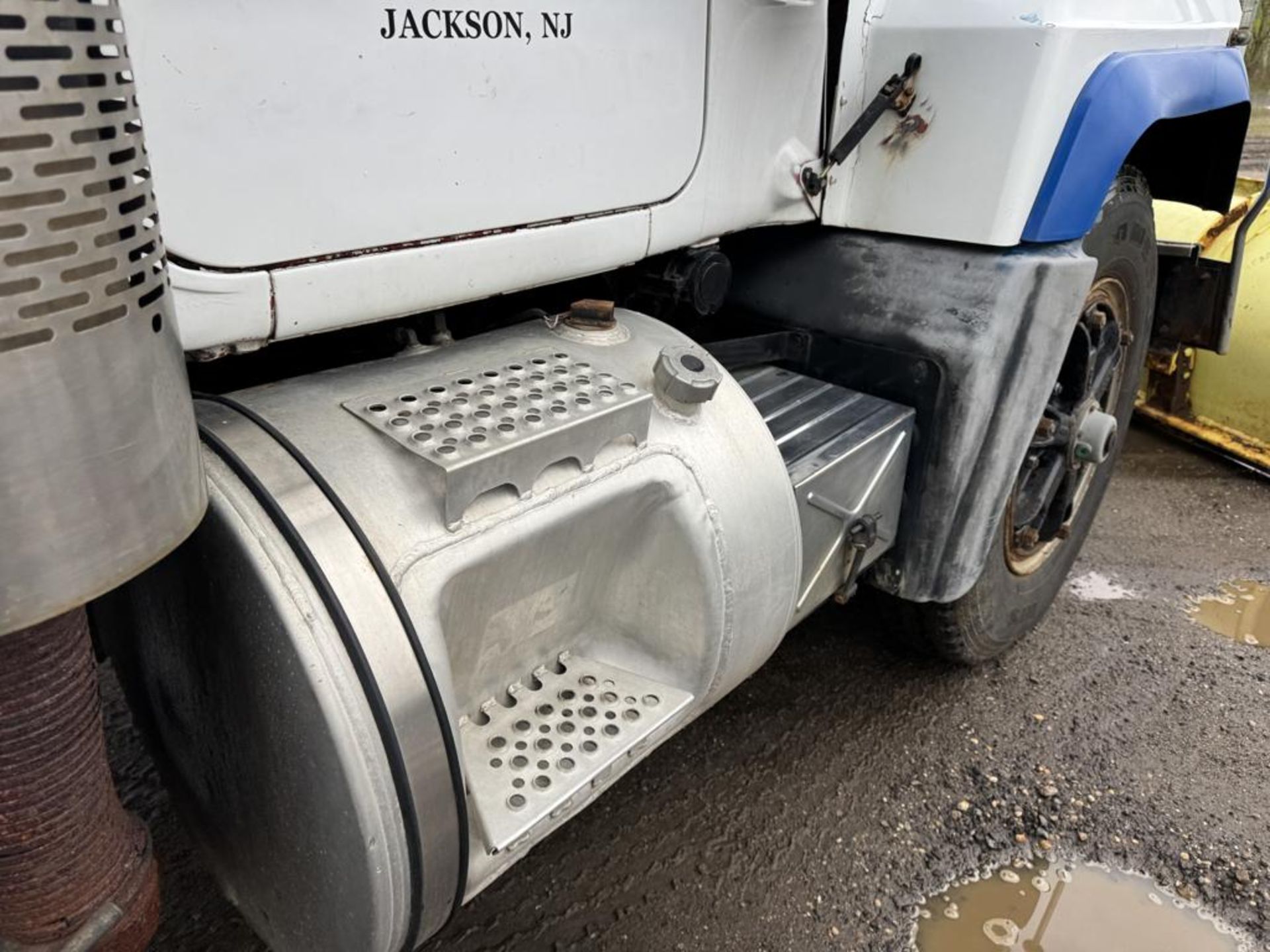 2002 Mack RD688SX Tandem Dump - Image 26 of 47
