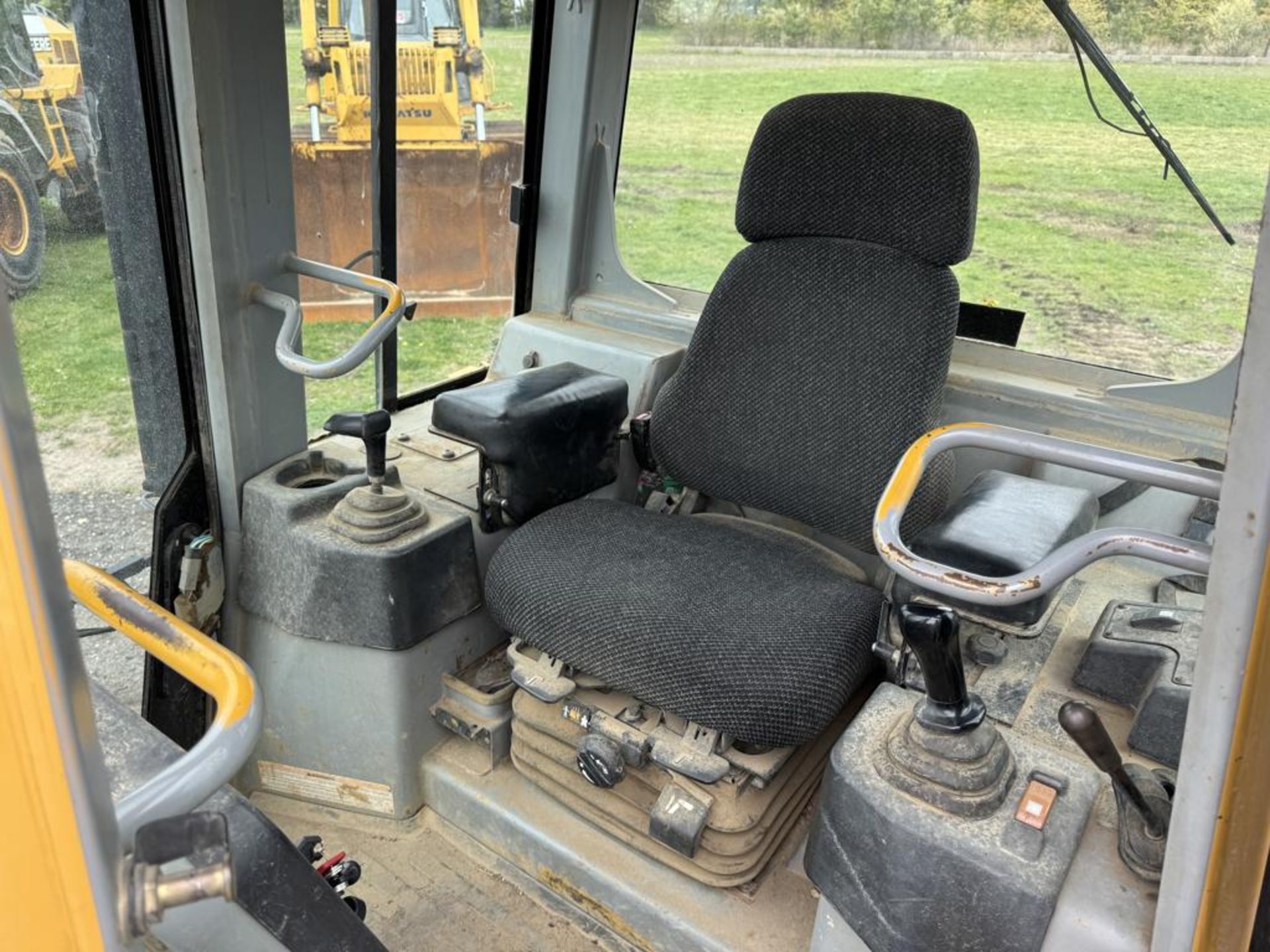 Caterpillar D4G LGP Crawler Dozer - Image 32 of 38