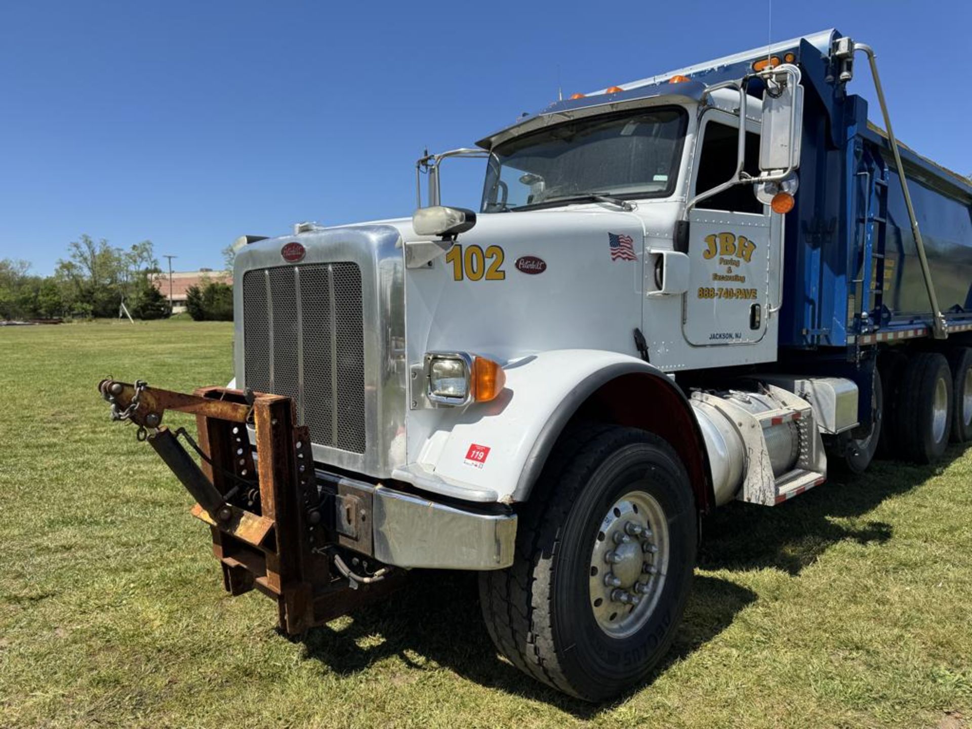 2016 Peterbilt 367 Tri-Axle Dump - Image 13 of 54