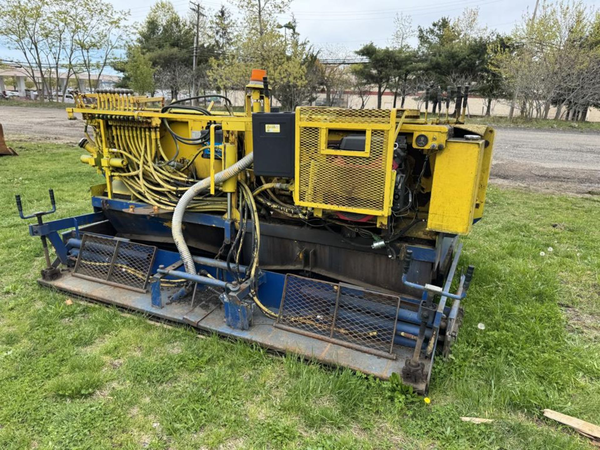 GEHL Powerbox T450 Asphalt Paver - Image 5 of 19