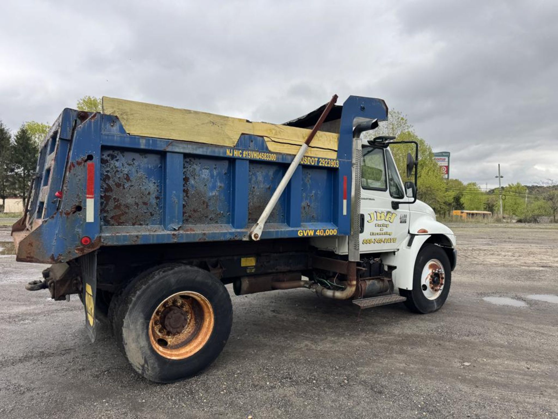 2006 International 4400 Single Axle Dump - Image 4 of 21