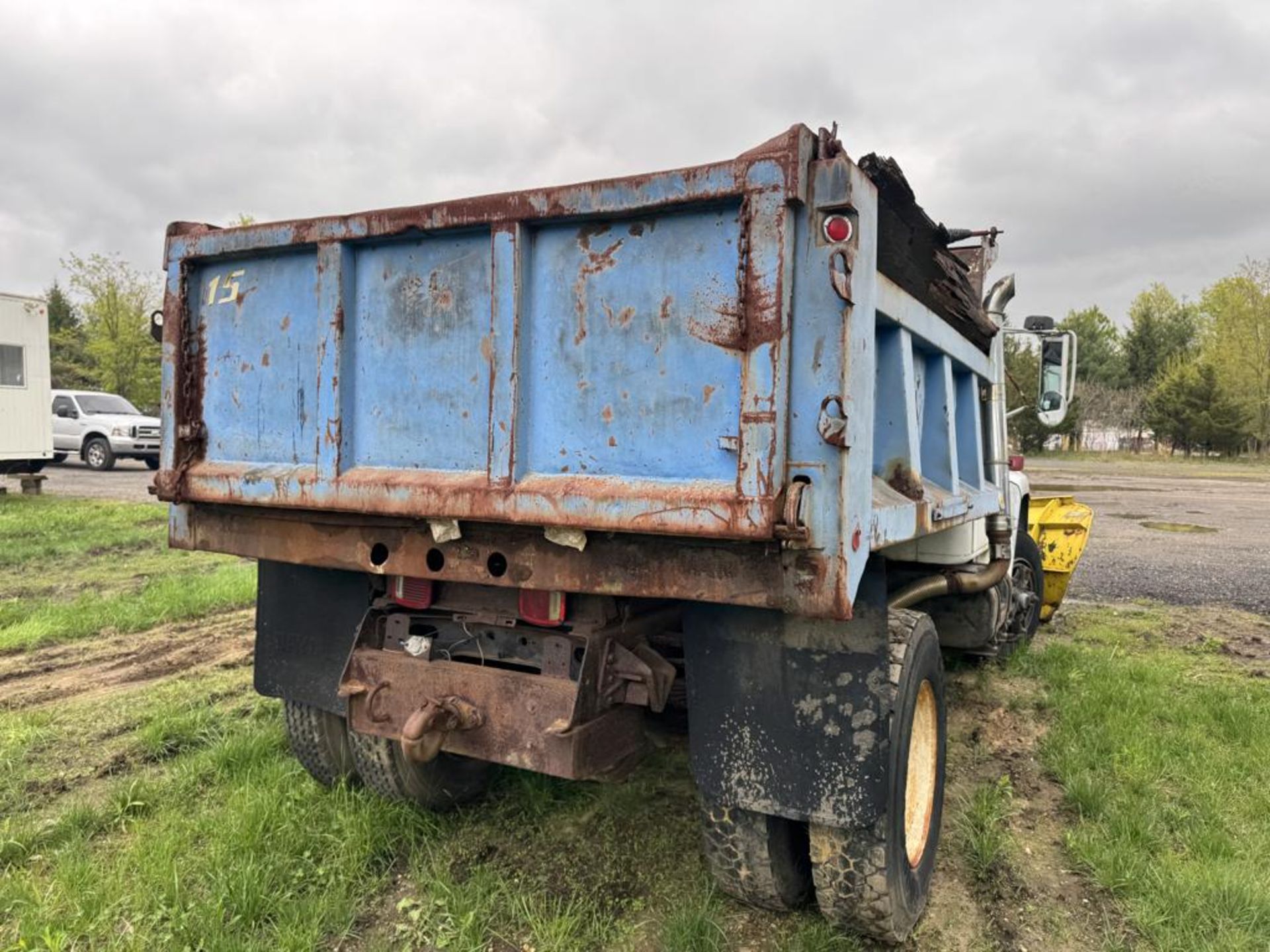 1989 International S1900 Single Axle Dump - Image 5 of 19