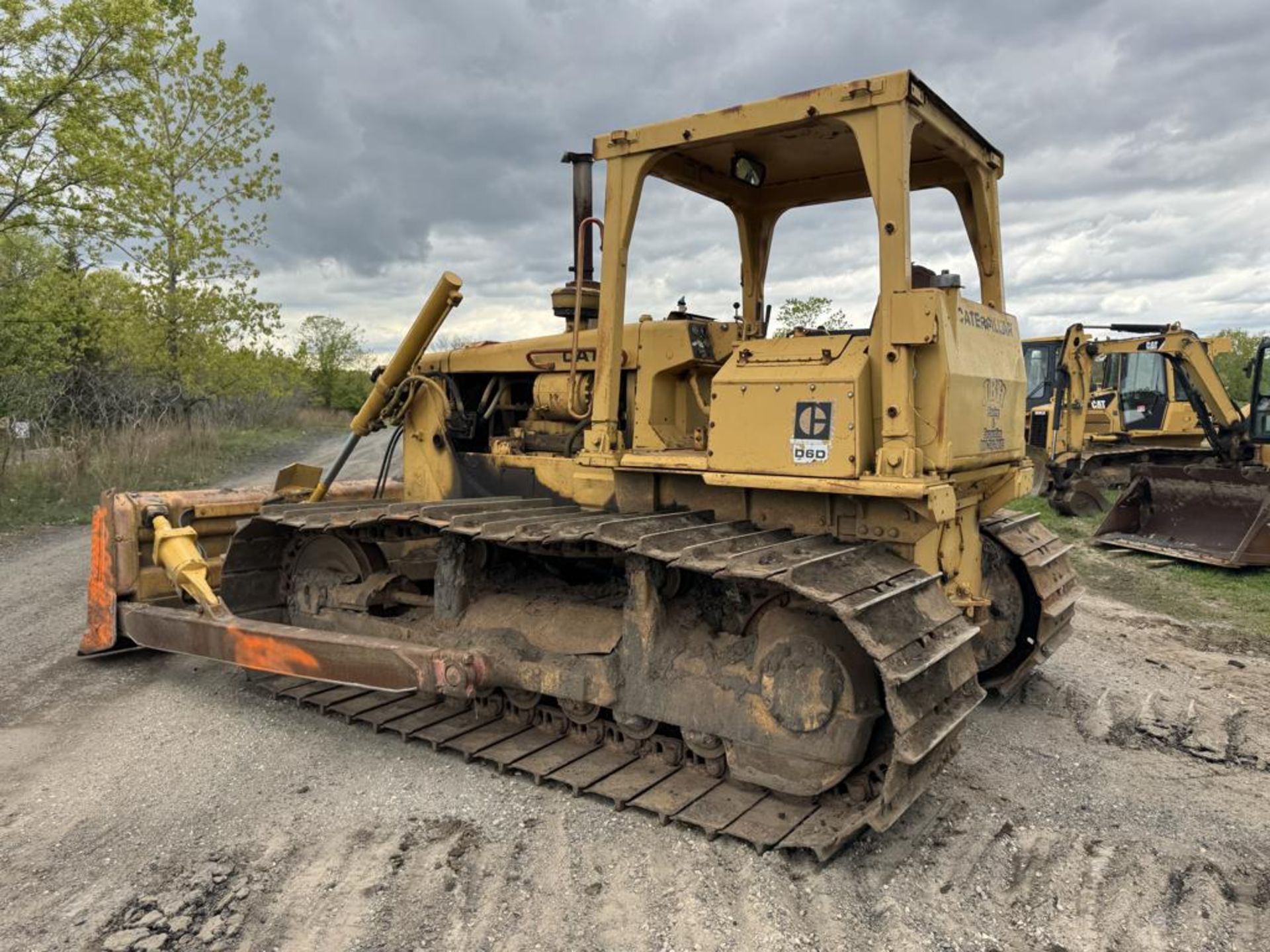 Caterpillar D6D Crawler Dozer - Image 7 of 33
