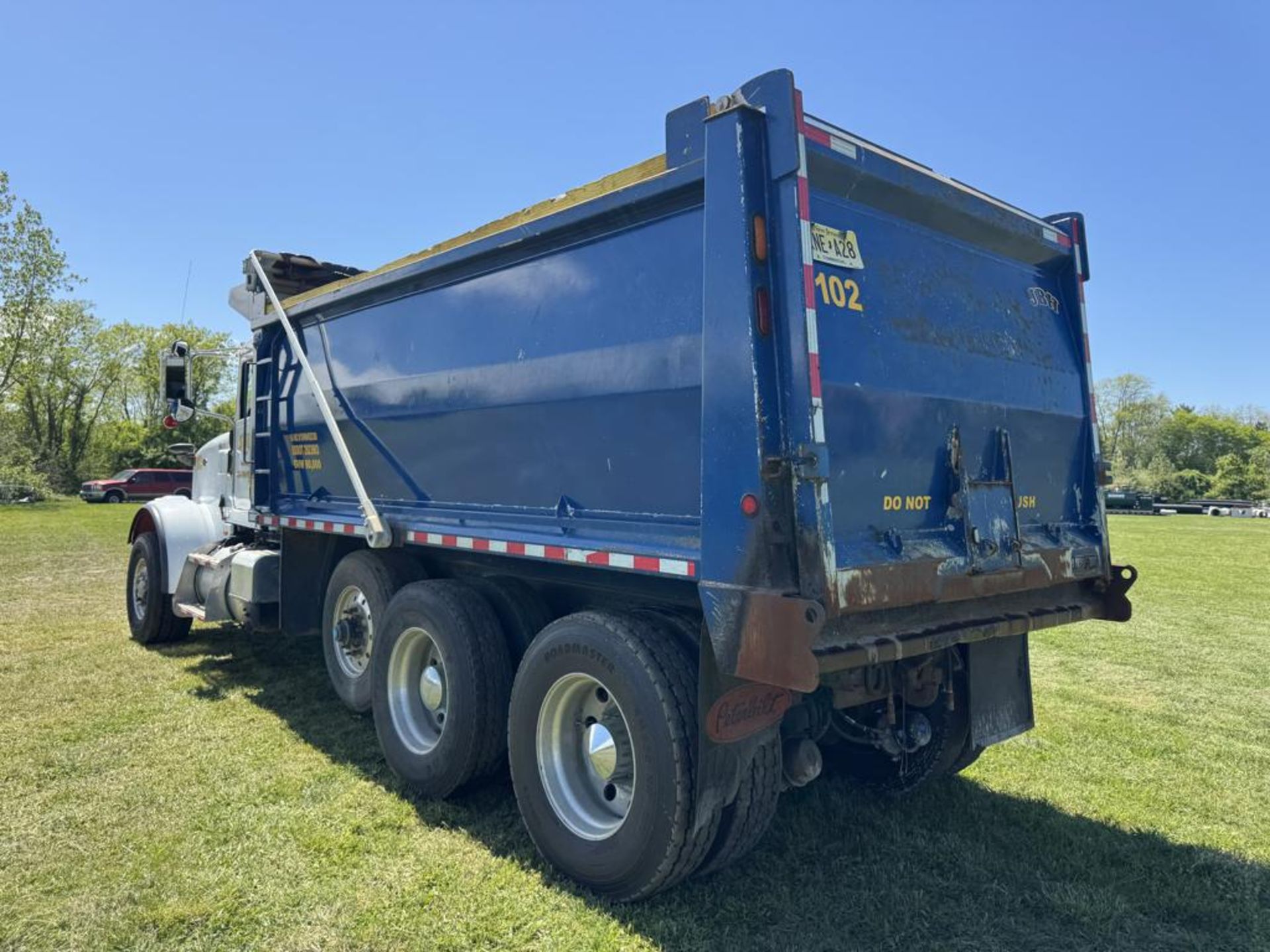 2016 Peterbilt 367 Tri-Axle Dump - Image 10 of 54