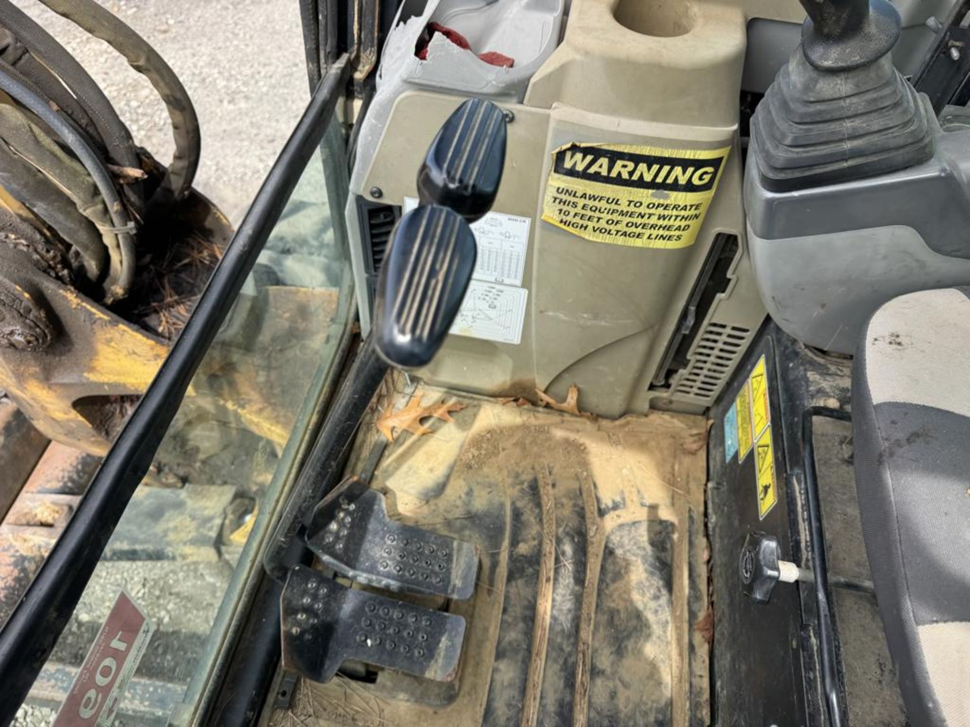 Caterpillar 305D-CR Tracked Excavator - Image 30 of 34